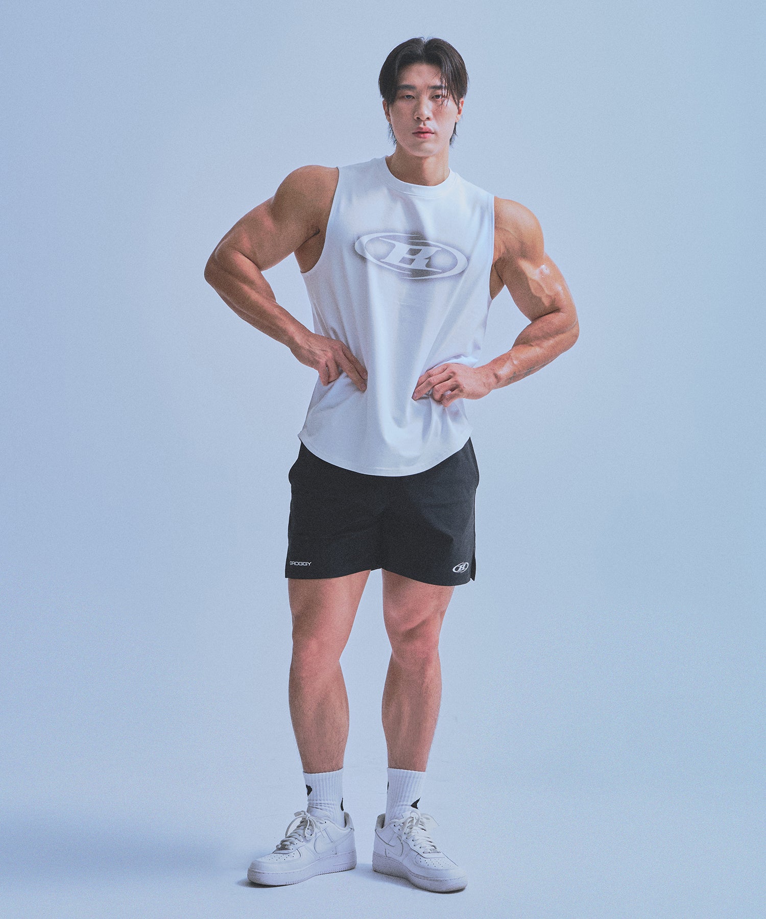 SLEEVELESS – BORNTOWIN . HONG KONG