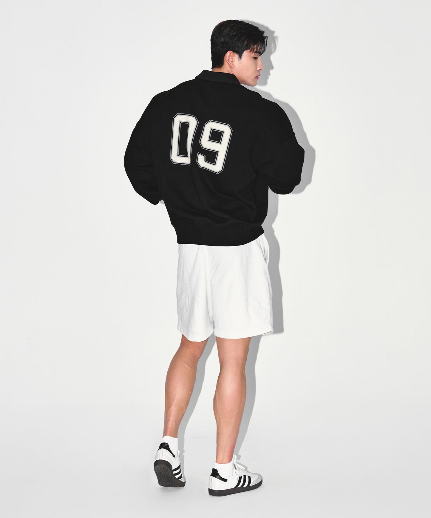 [11/26 Delivery] BRN ARCH HALF ZIP UP SWEATSHIRTS [BLACK]