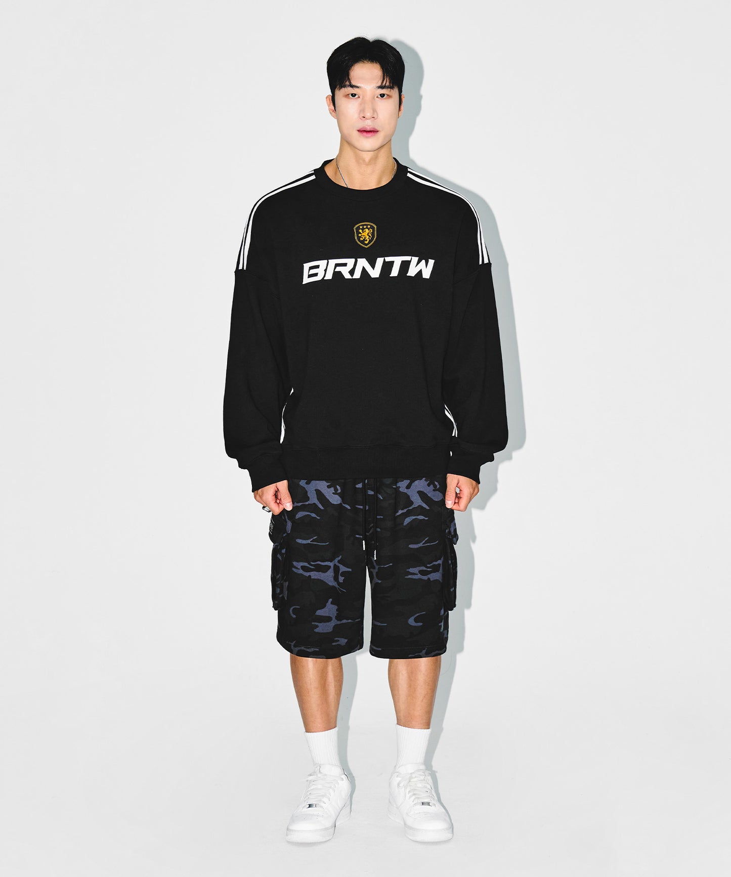 TRACK LINE EMBLEM SWEATSHIRTS [BLACK]