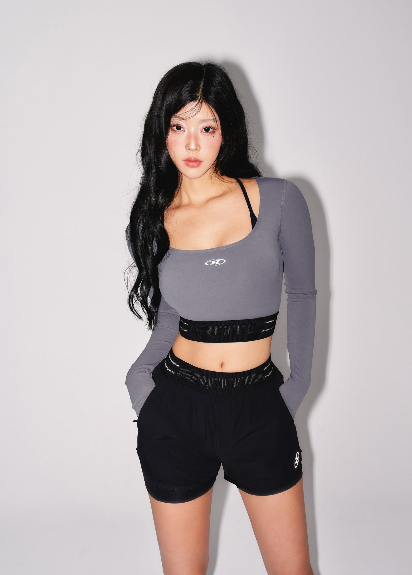 IN STOCK* W REFLECTIVE TWO IN ONE SHORTS [BLACK]
