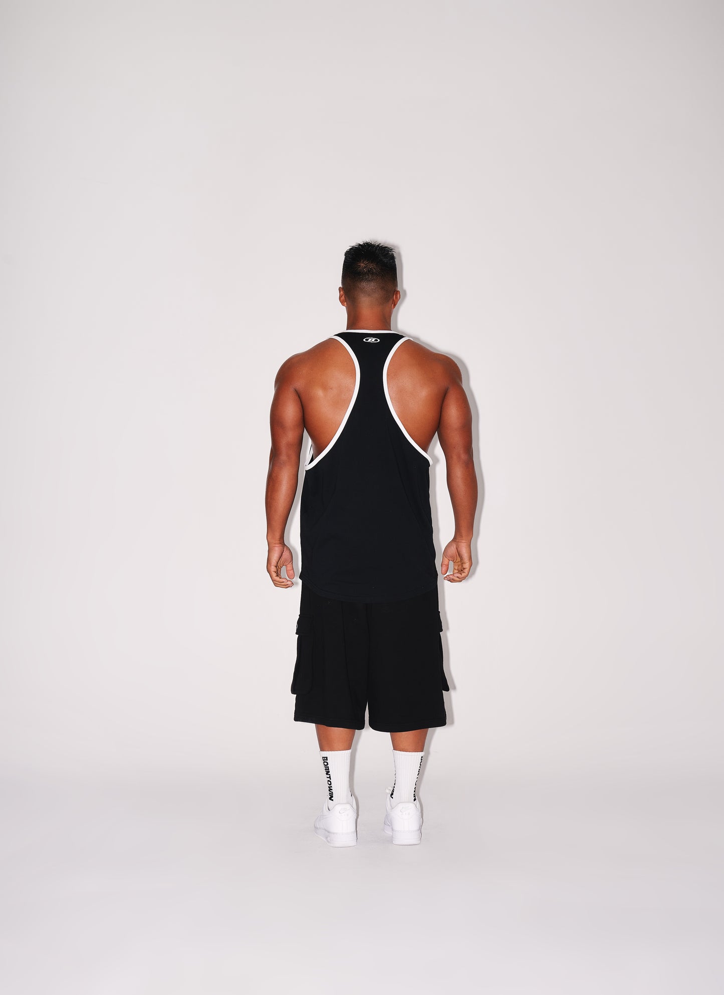 BRN NEW DEEP FIT SLEEVELESS [BLACK]