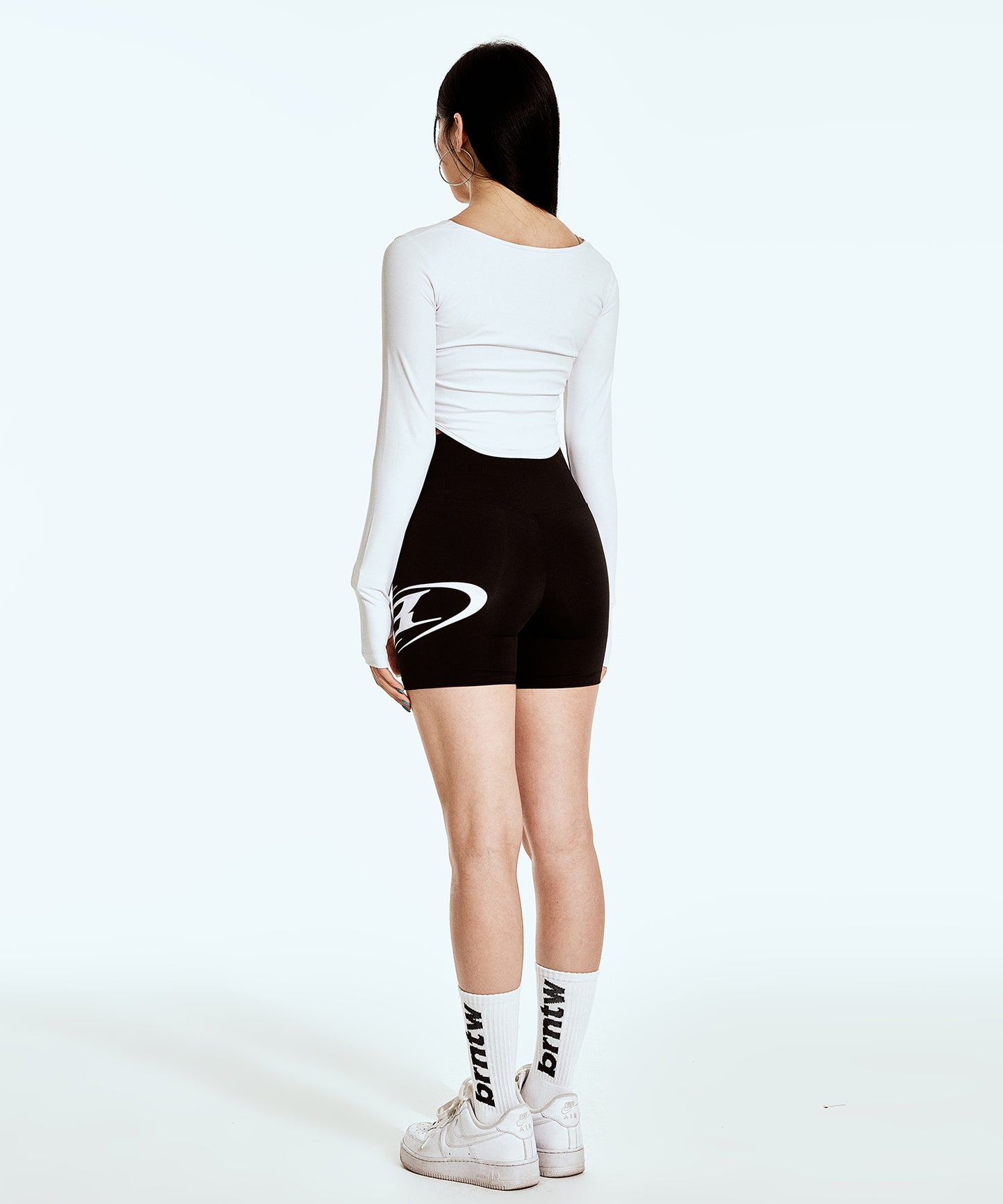 B LOGO 3.5 BIKER SHORTS [BLACK]