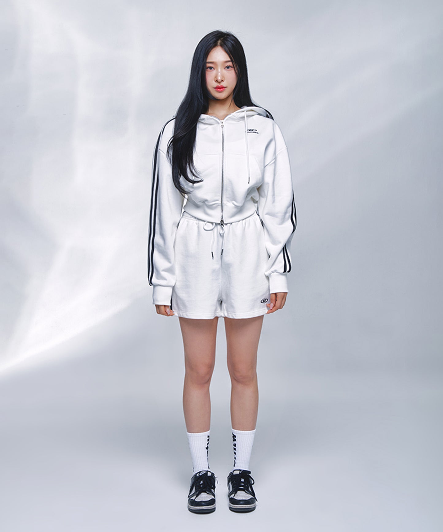 TRACK LINE B LOGO CROP ZIP-UP HOODIE [IVORY]