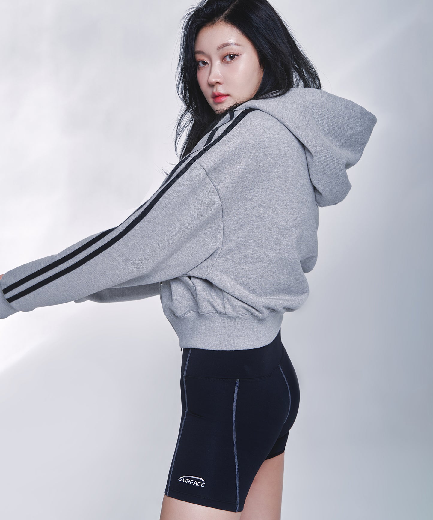 TRACK LINE B LOGO CROP ZIP-UP HOODIE [MELANGE GREY]