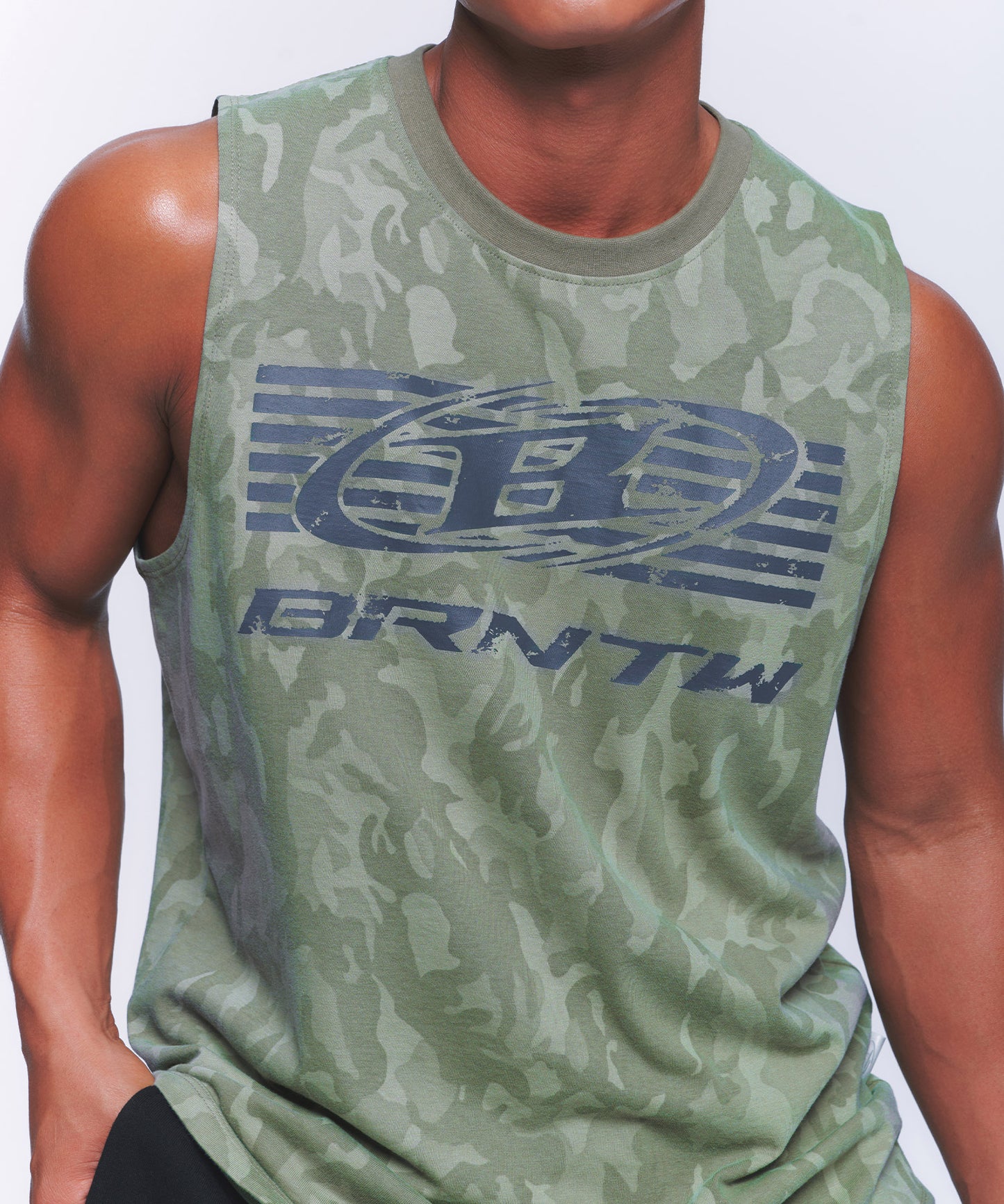 BIG LOGO COMFORT FIT SLEEVELESS [CAMO]