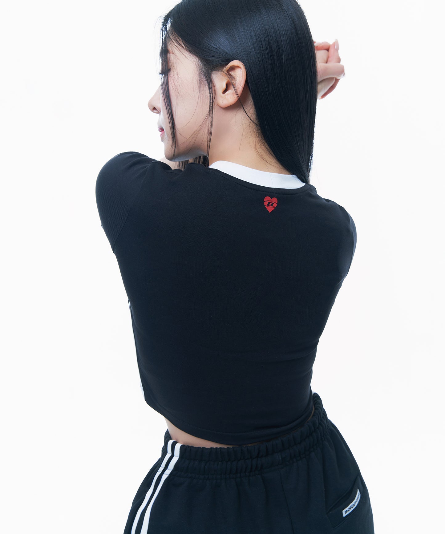 SPREAD CROP T-SHIRTS [BLACK]