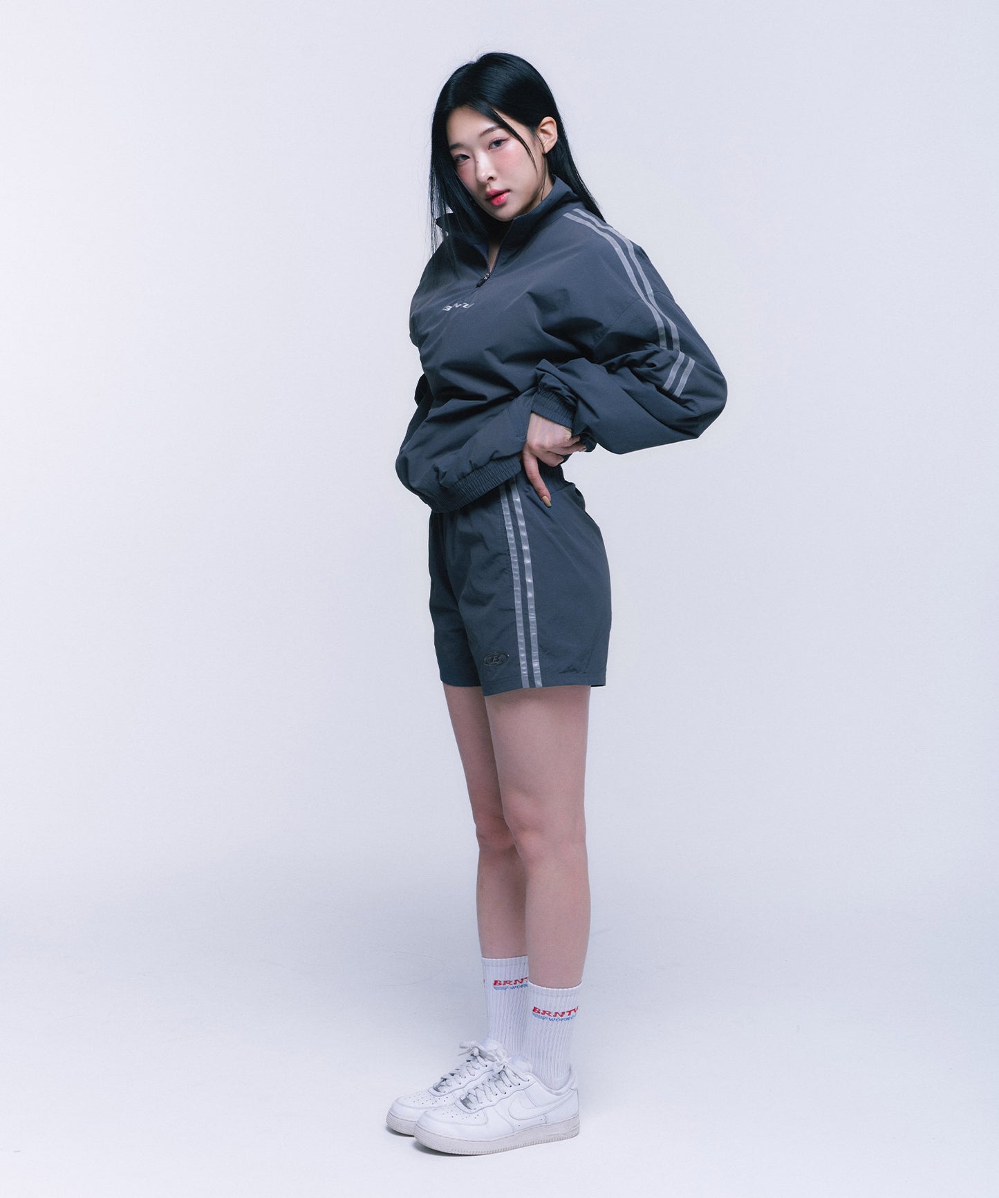 REFLECTIVE LINE BIG SYMBOL ANORAK JACKET [CHARCOAL]