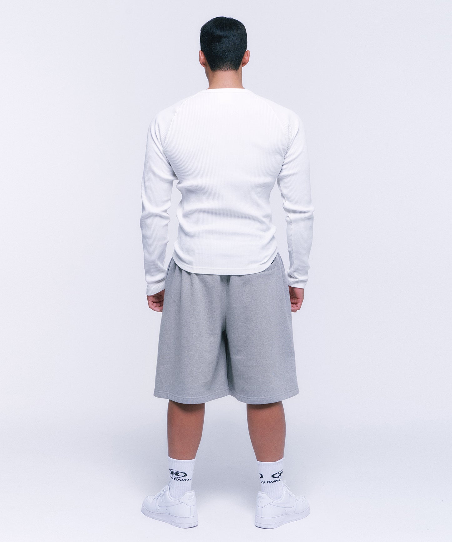 B PENDANT RIBBED LONGSLEEVE [WHITE]