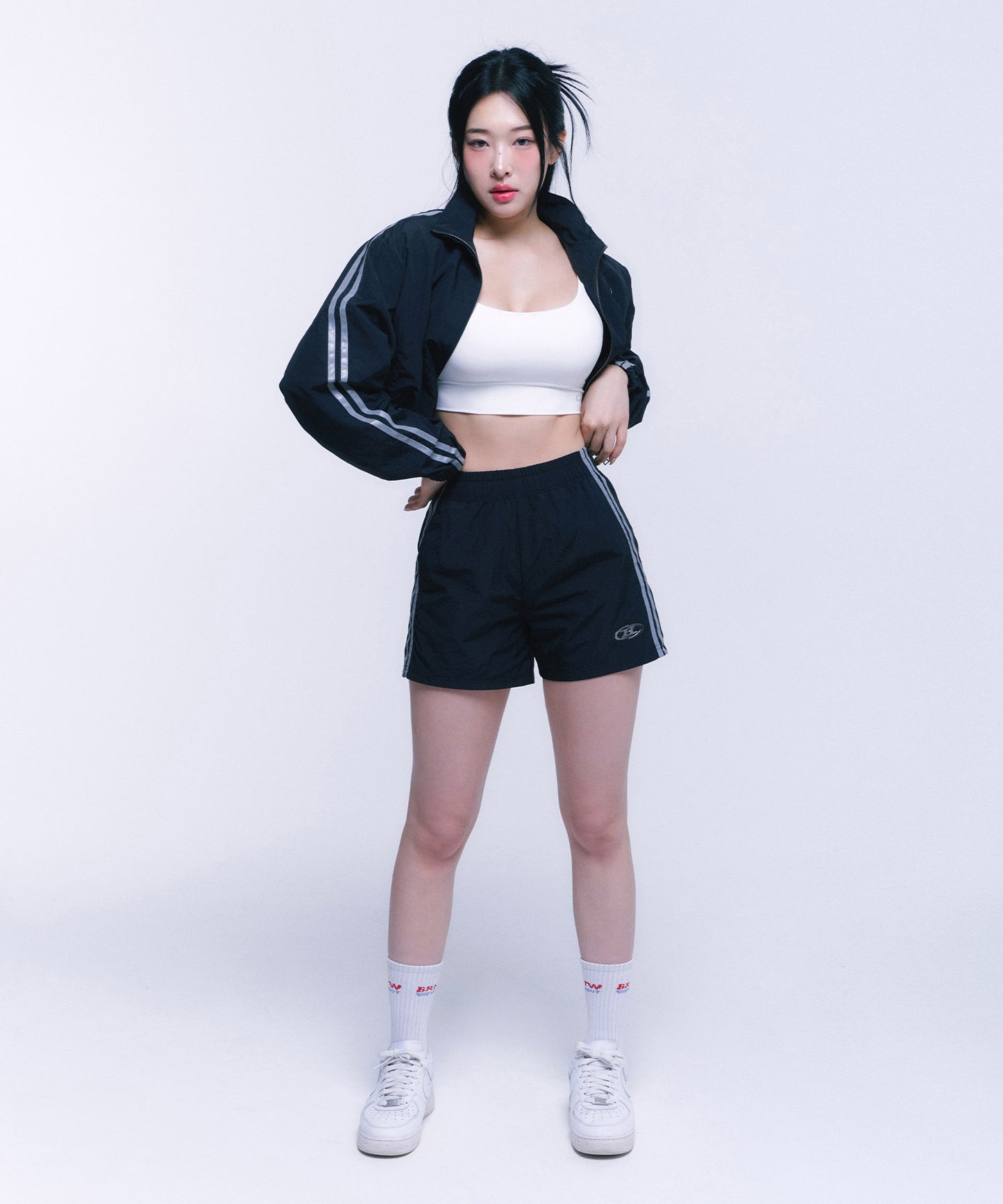 REFLECTIVE LINE NYLON SHORTS [BLACK]