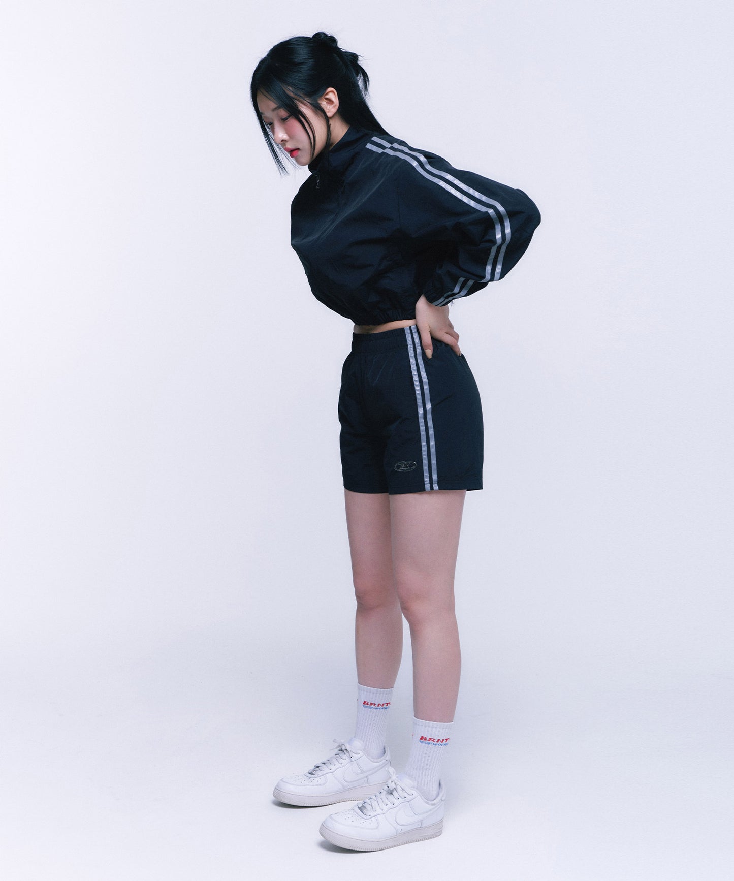 REFLECTIVE LINE NYLON SHORTS [BLACK]