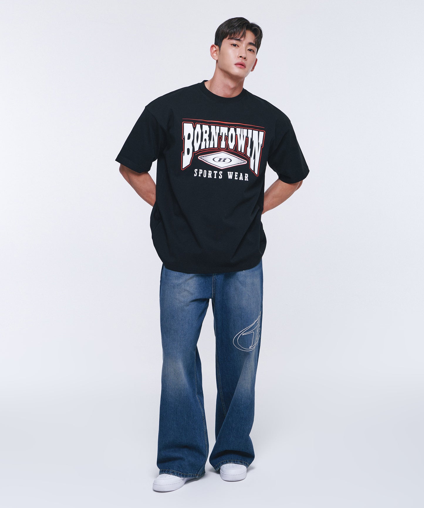 SQUARE ARCH SEMI OVER FIT T-SHIRTS [BLACK]