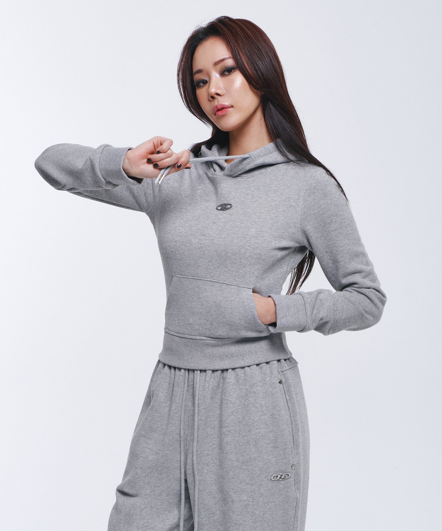 W B PENDANT COTTON CROP HOODIE [MELANGE GREY]