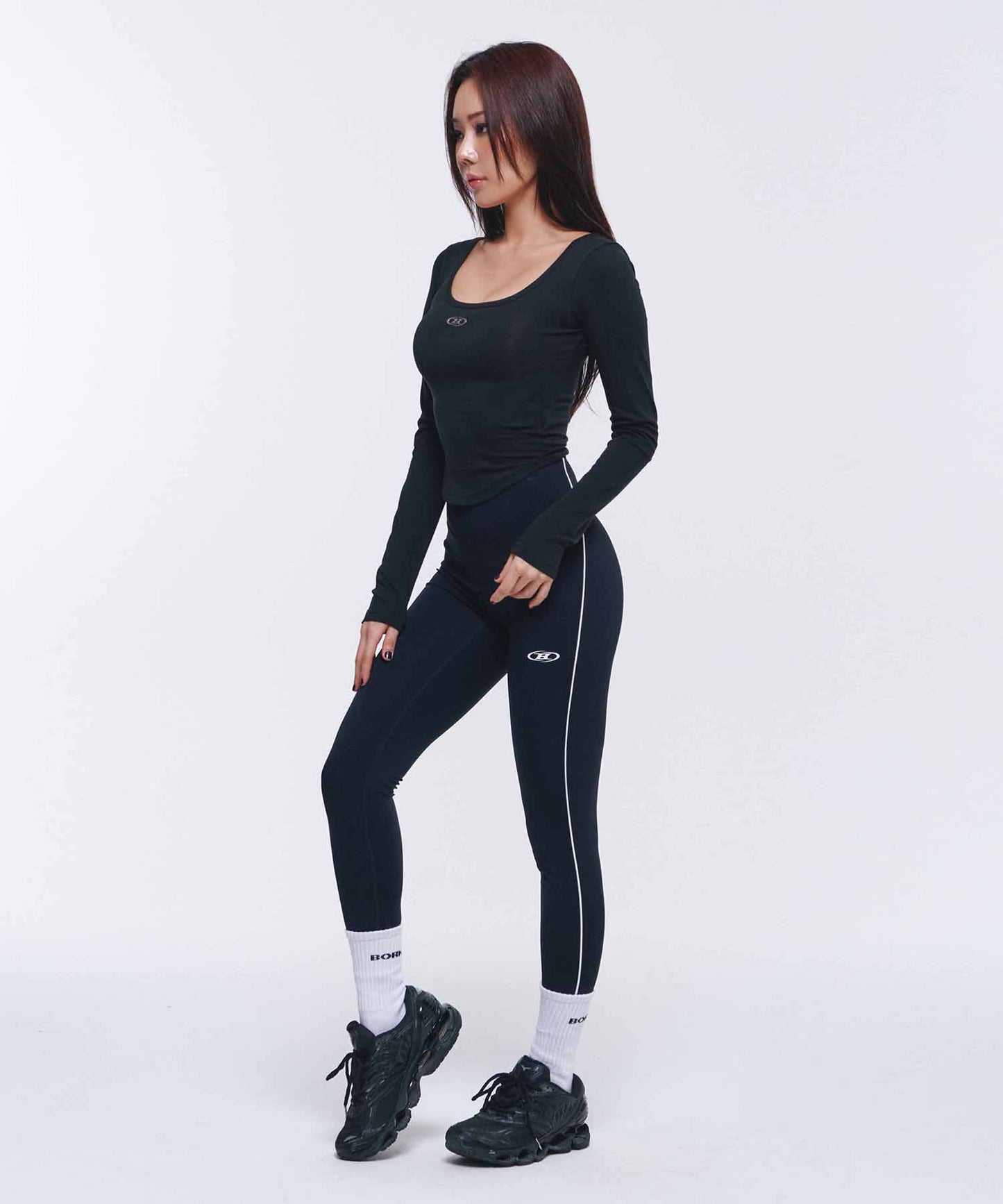 W U-NECK MODAL LONG SLEEVE [BLACK]