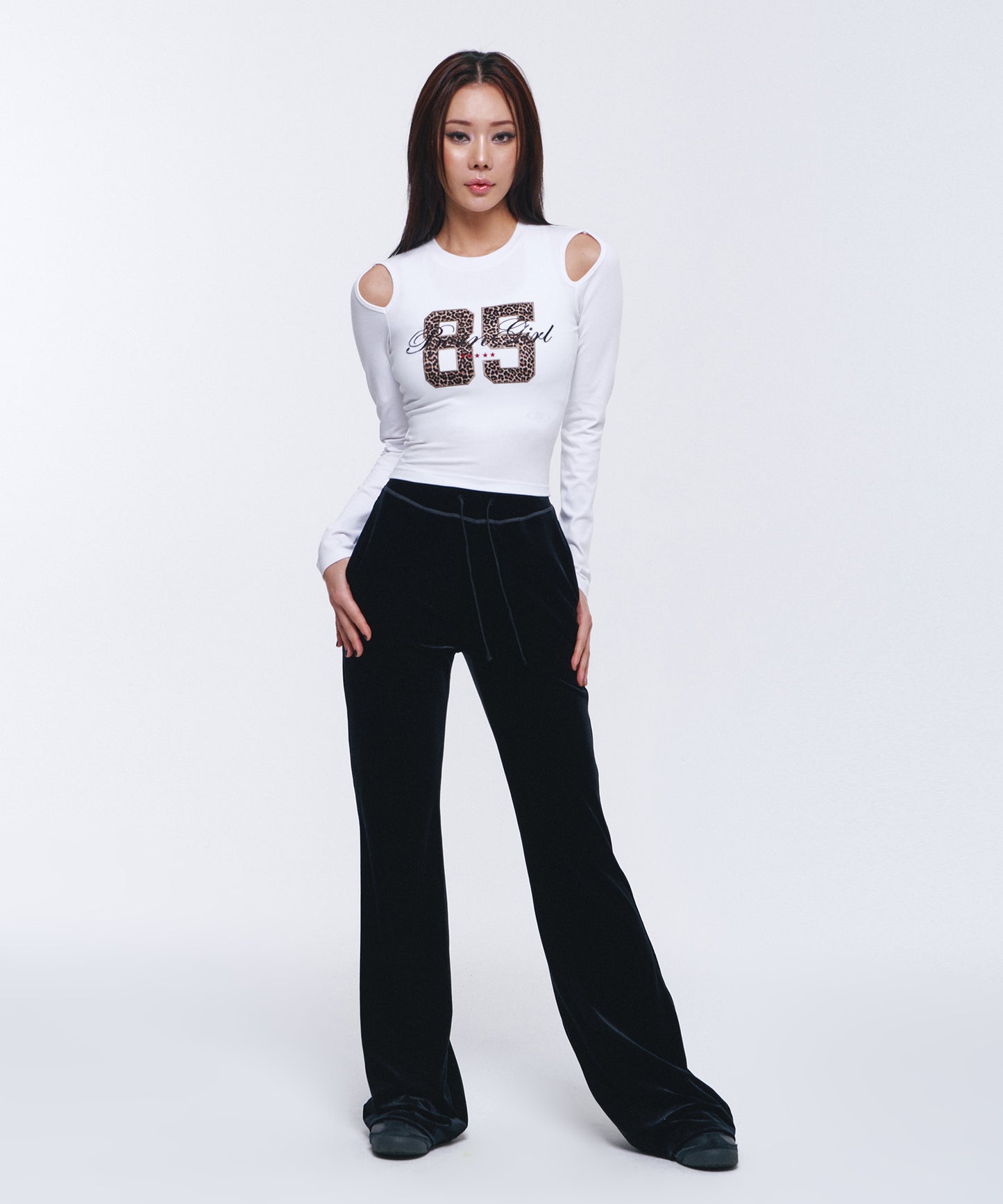W BORN GIRL LEOPARD CROP LONGSLEEVE [WHITE]