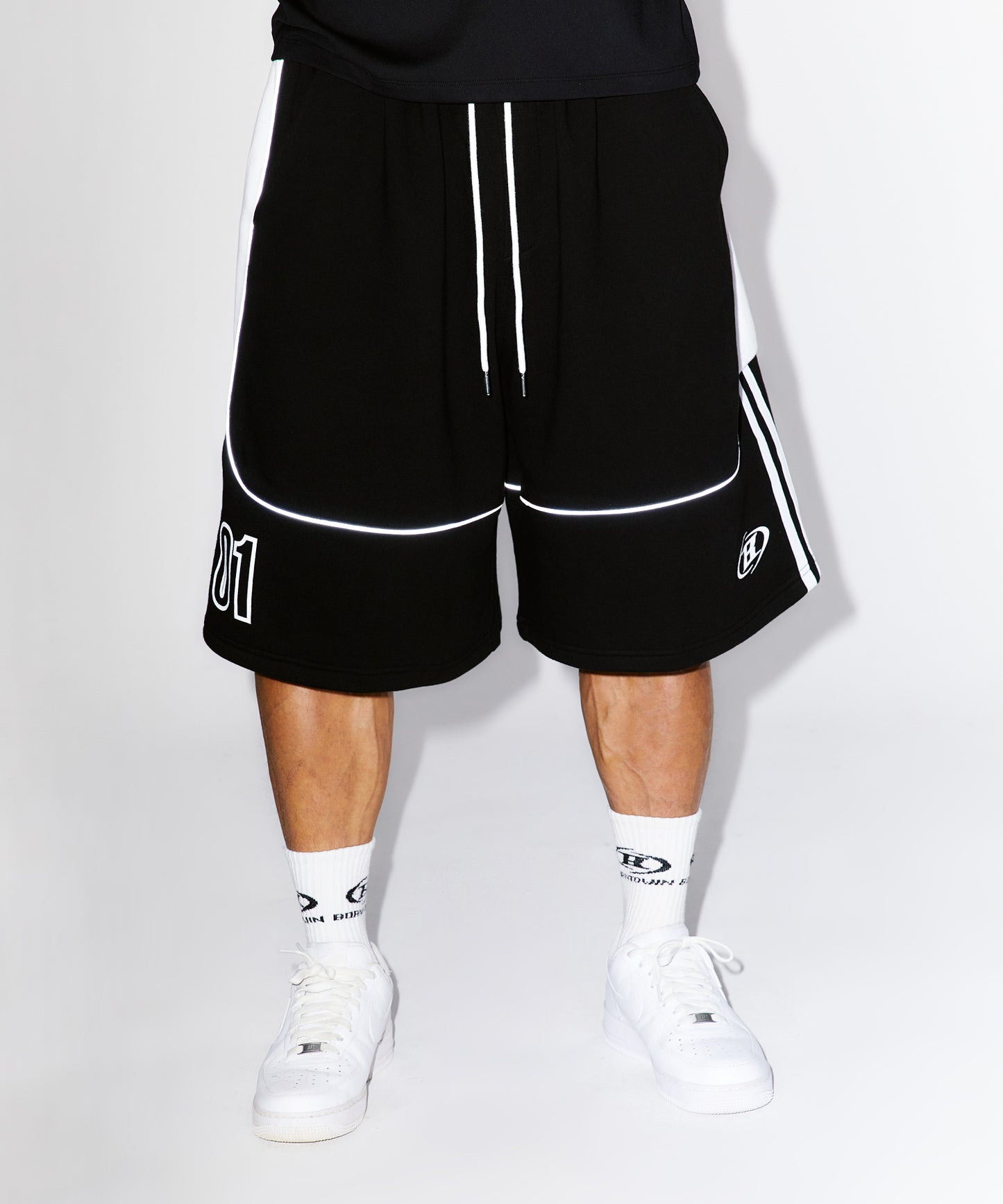 WINNER REFLECTIVE BERMUDA PANTS [BLACK]