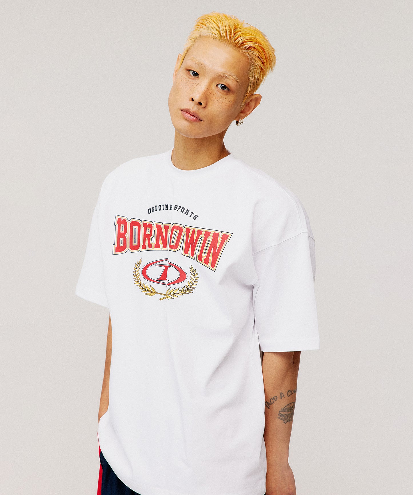SYMBOL B VICTORY SEMI OVER FIT T-SHIRTS [WHITE]