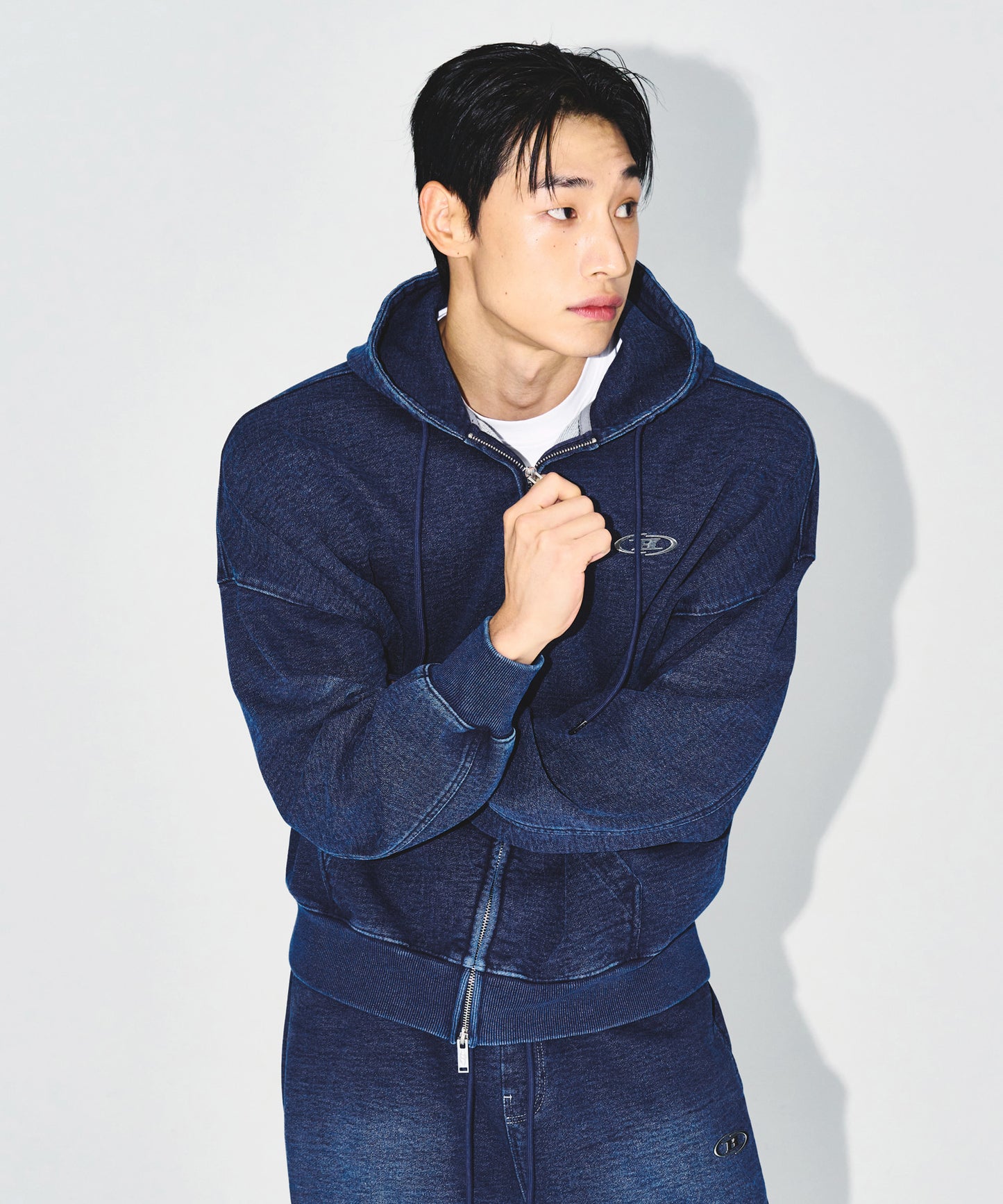 DENIM LIKE HOODIE ZIP-UP [MID DENIM]