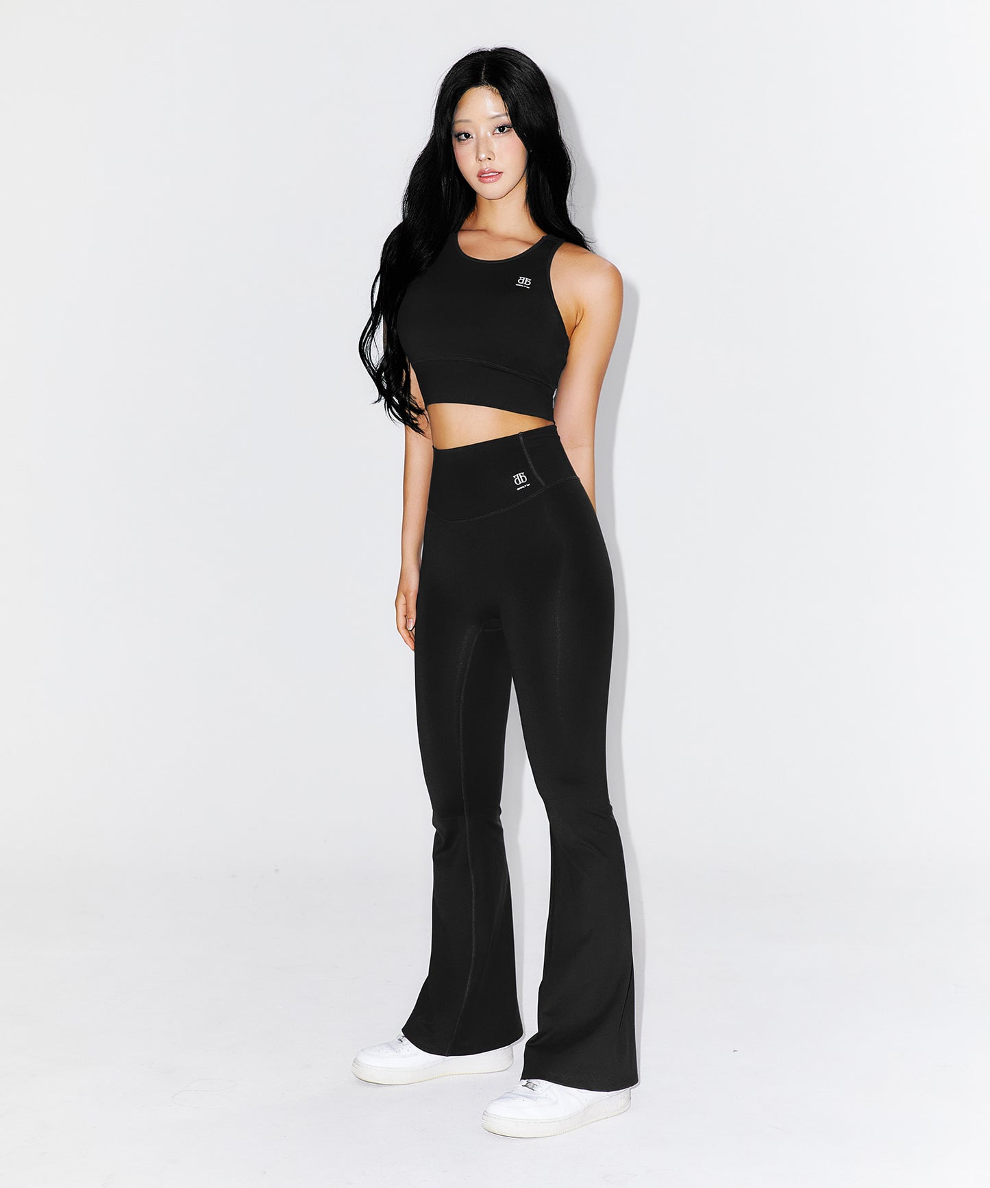 WINNER SYMBOL B BOOTS CUT LEGGINGS [BLACK]