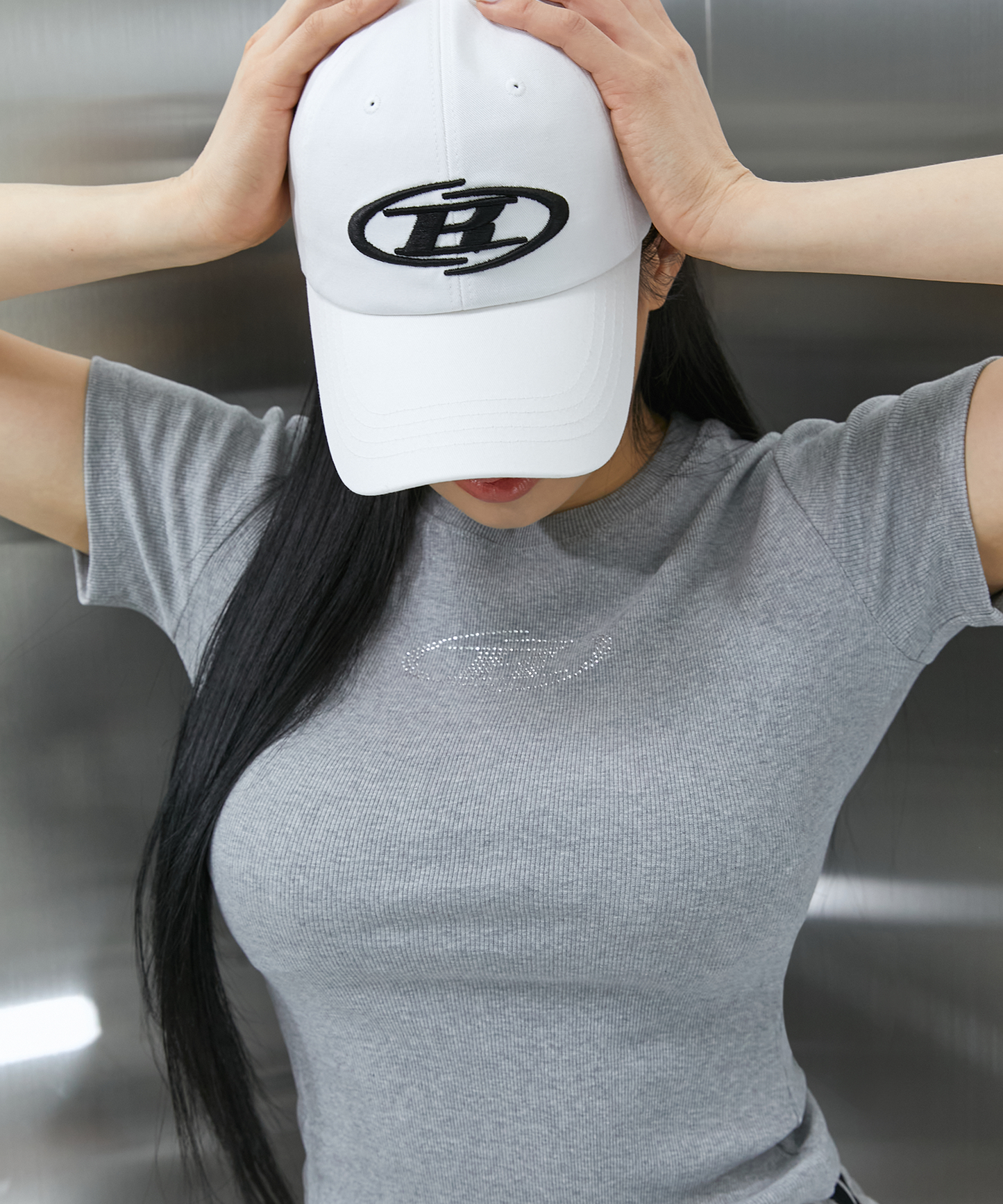 B SYMBOL BIG LOGO BALL CAP [WHITE]