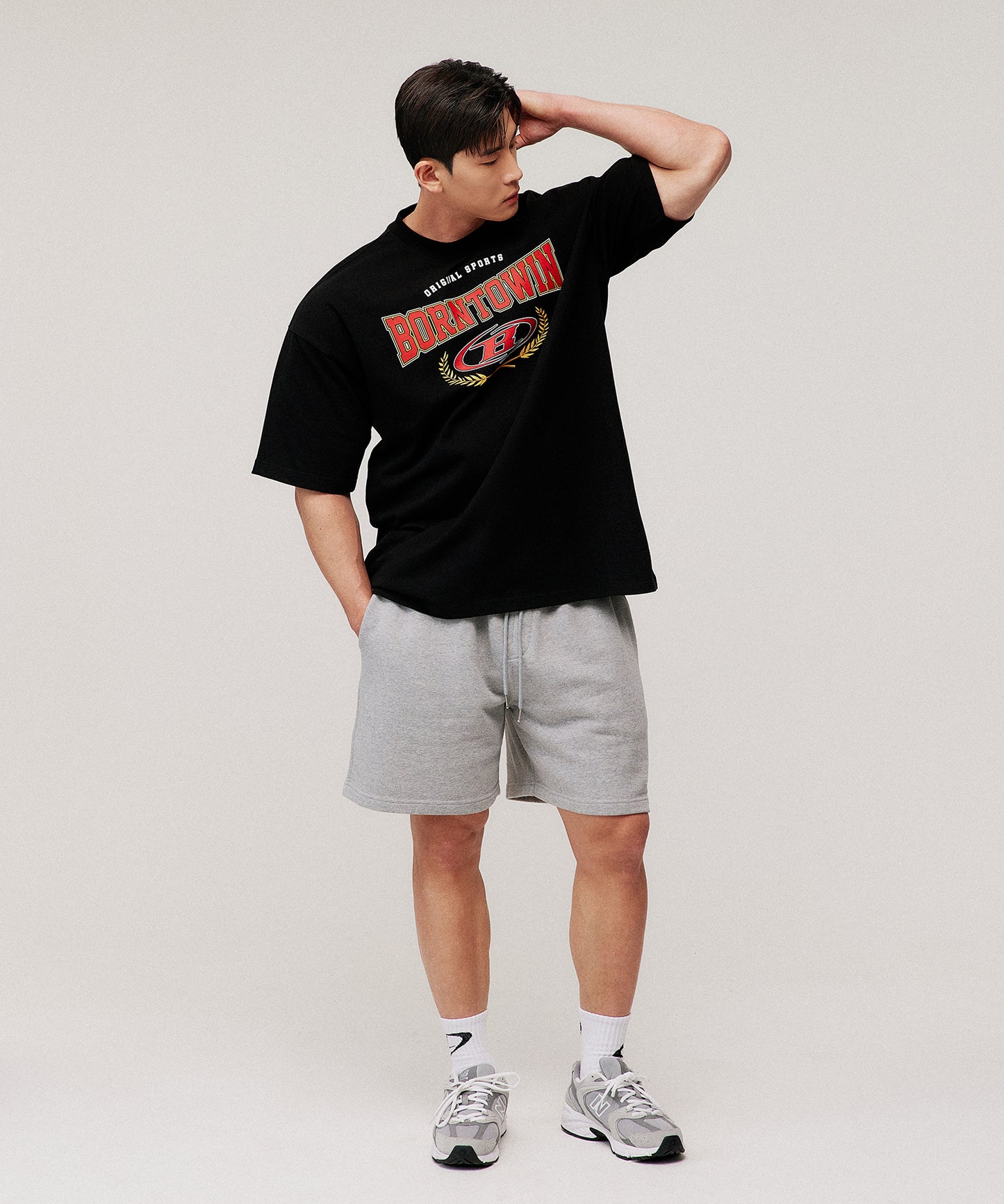 IN STOCK* SYMBOL B VICTORY SEMI OVER FIT T-SHIRTS [BLACK]