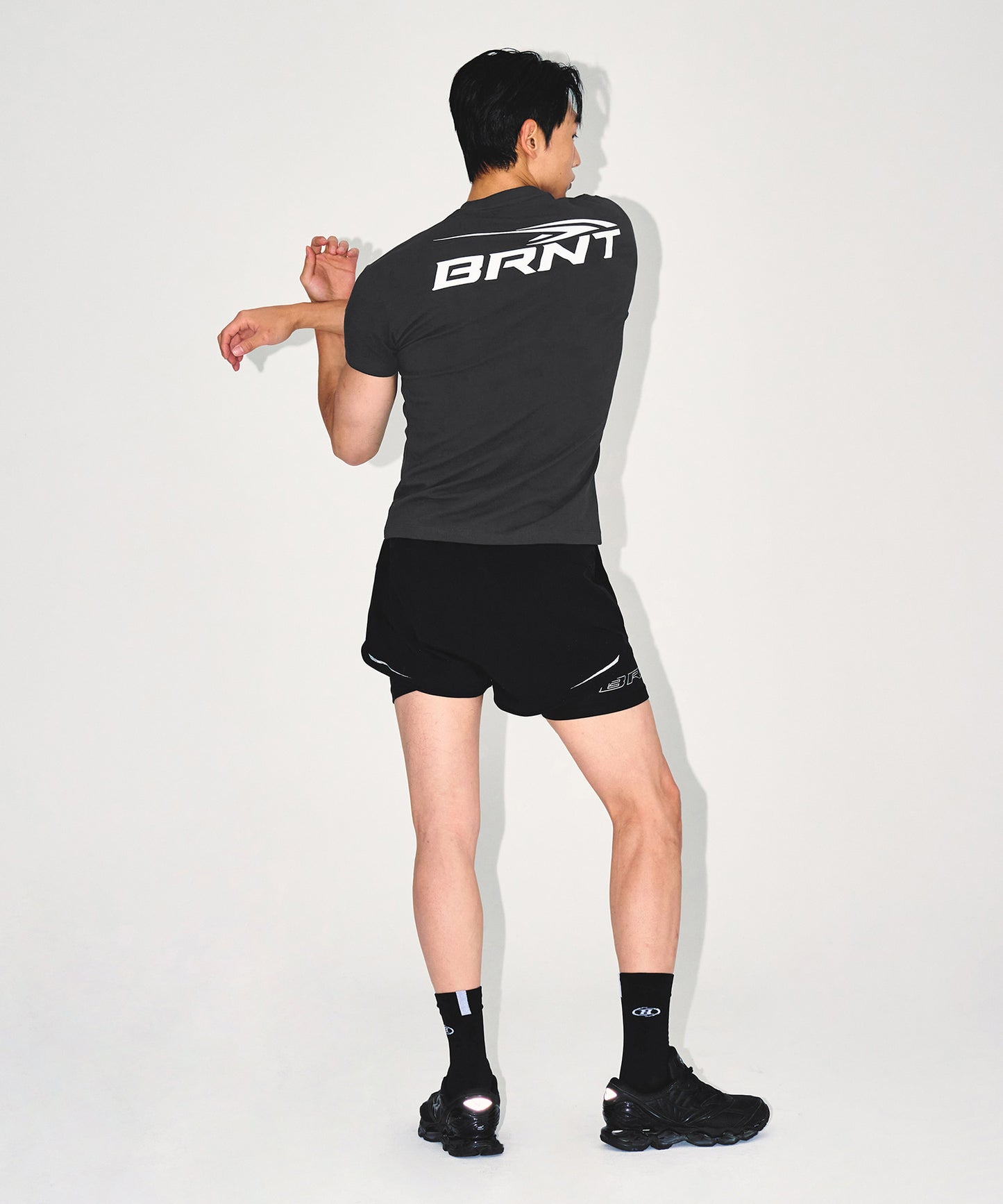 BRNT BACK LOGO MUSCLE FIT T-SHIRTS [CHARCOAL]
