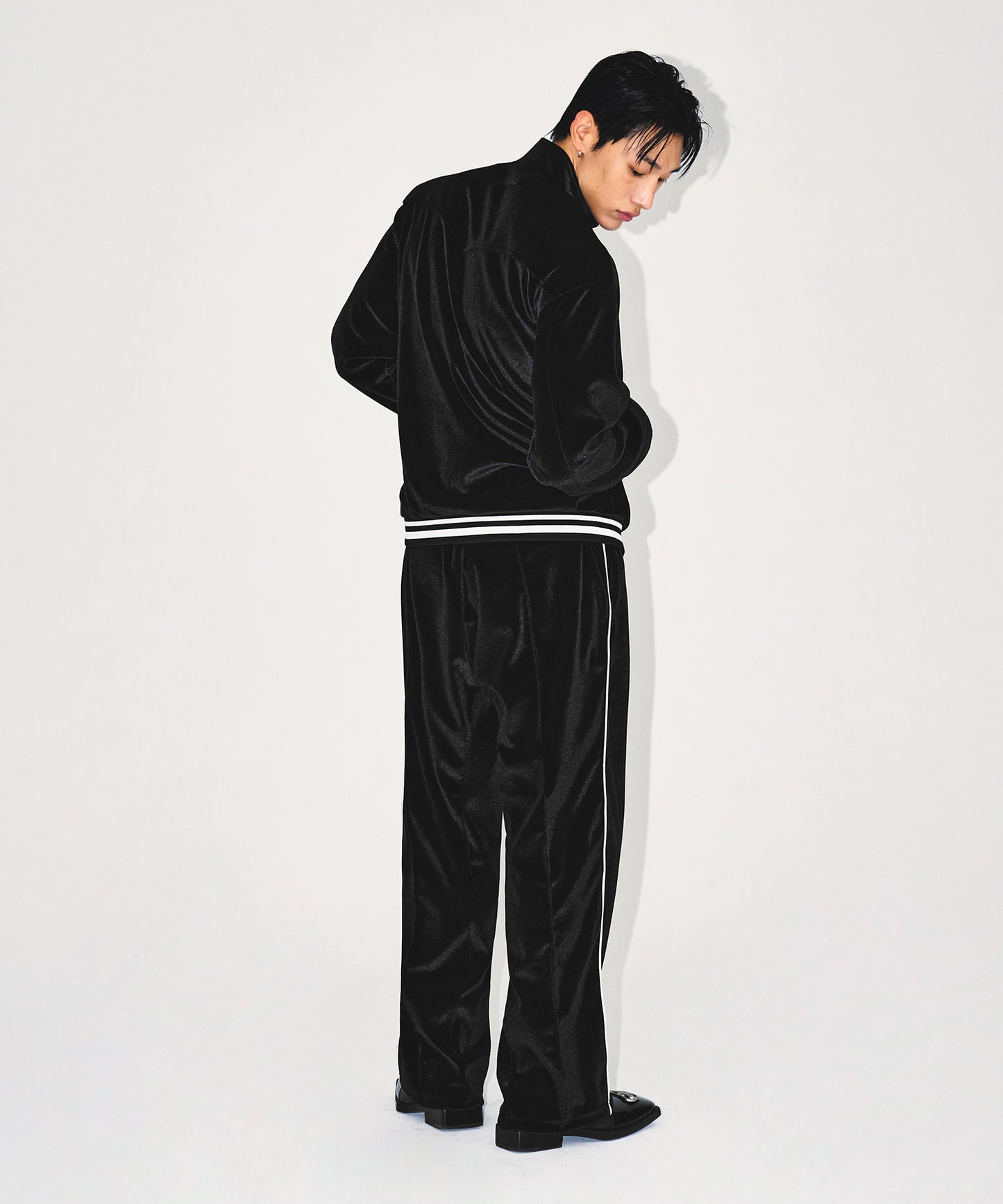 TRACK LINE VELVET JACKET [BLACK]