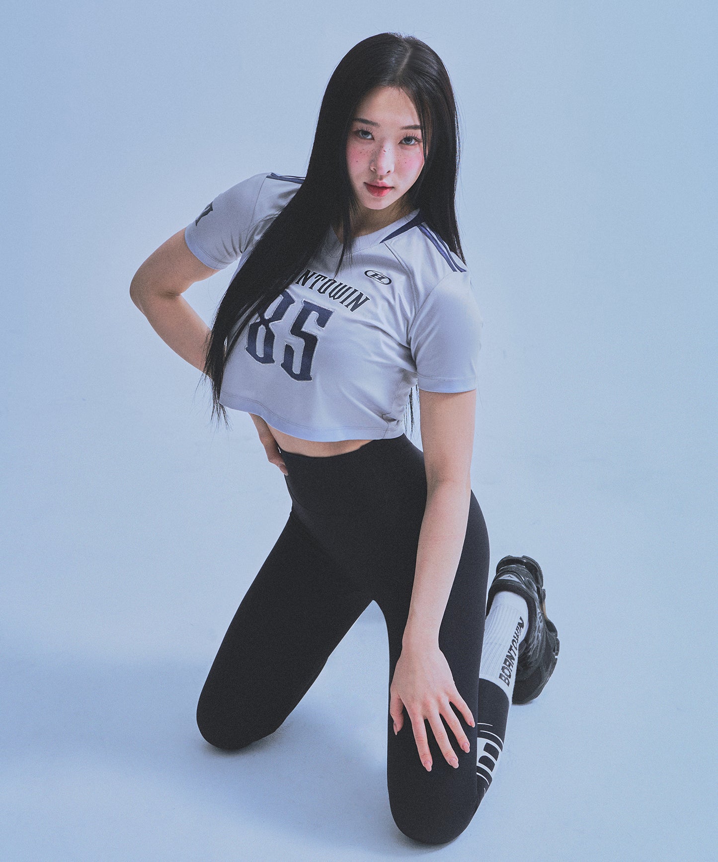 W RUGBY JERSEY SEMI CROP T-SHIRTS [SILVER]