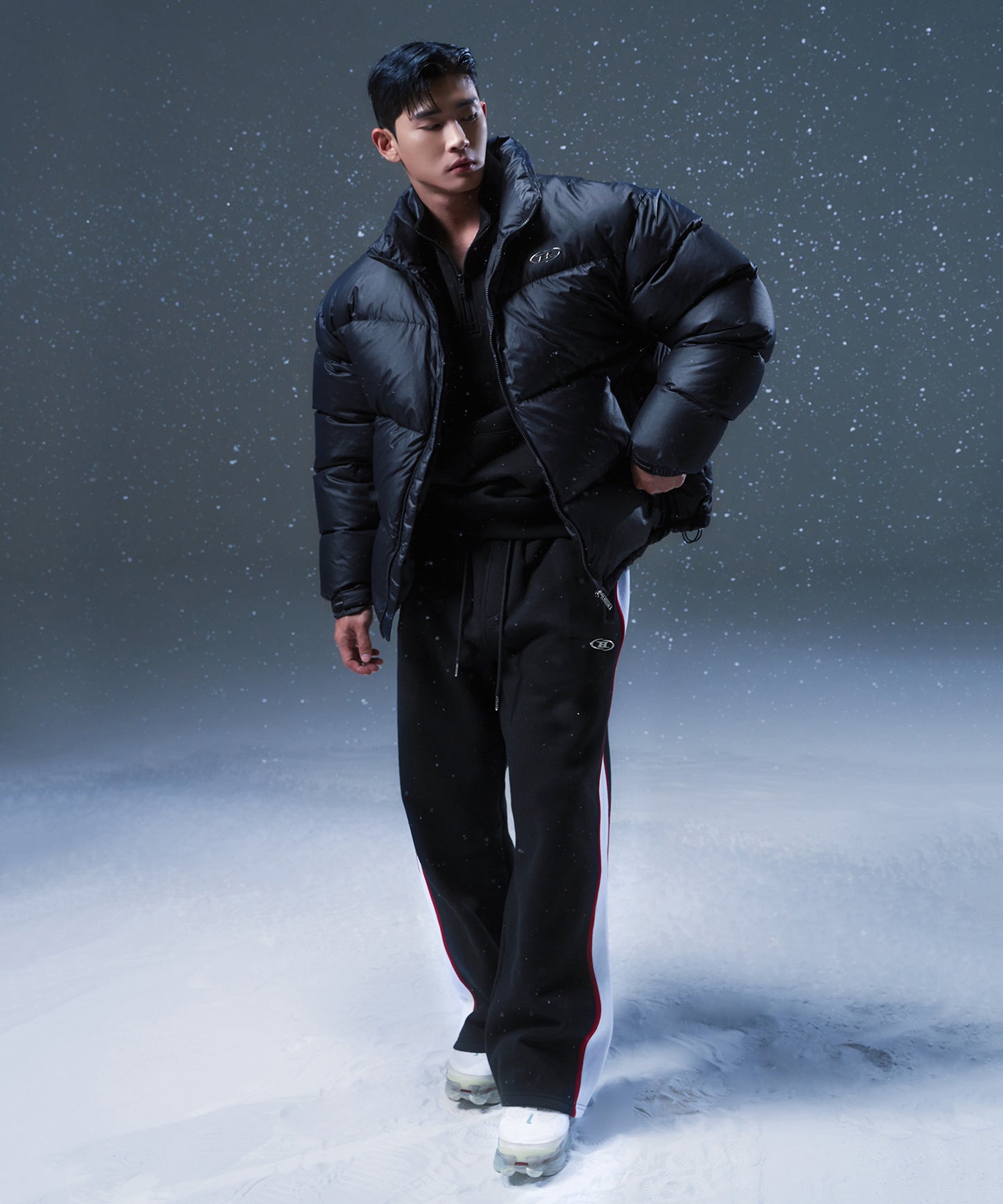 BIG SYMBOL PUFFER DOWN [BLACK]