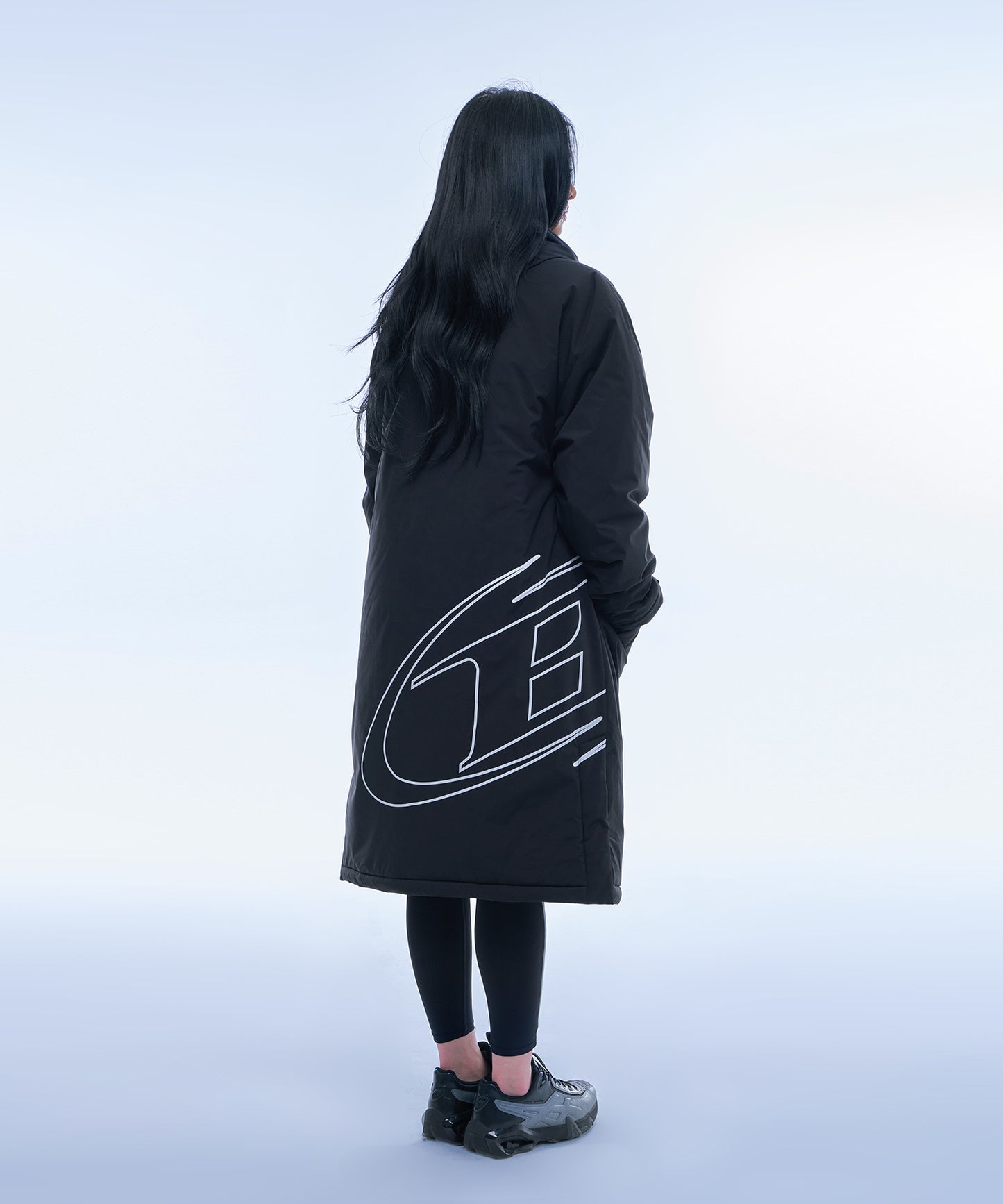 BIG SYMBOL BENCH PARKA [BLACK]