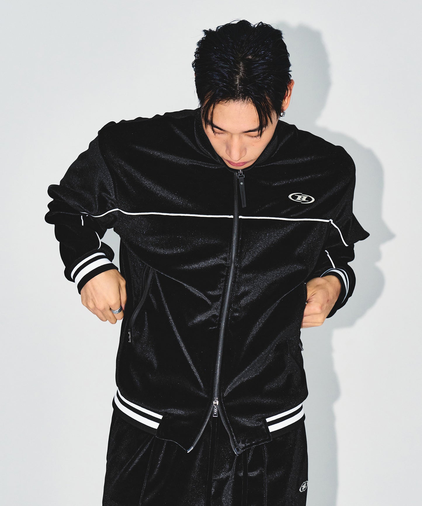 TRACK LINE VELVET JACKET [BLACK]