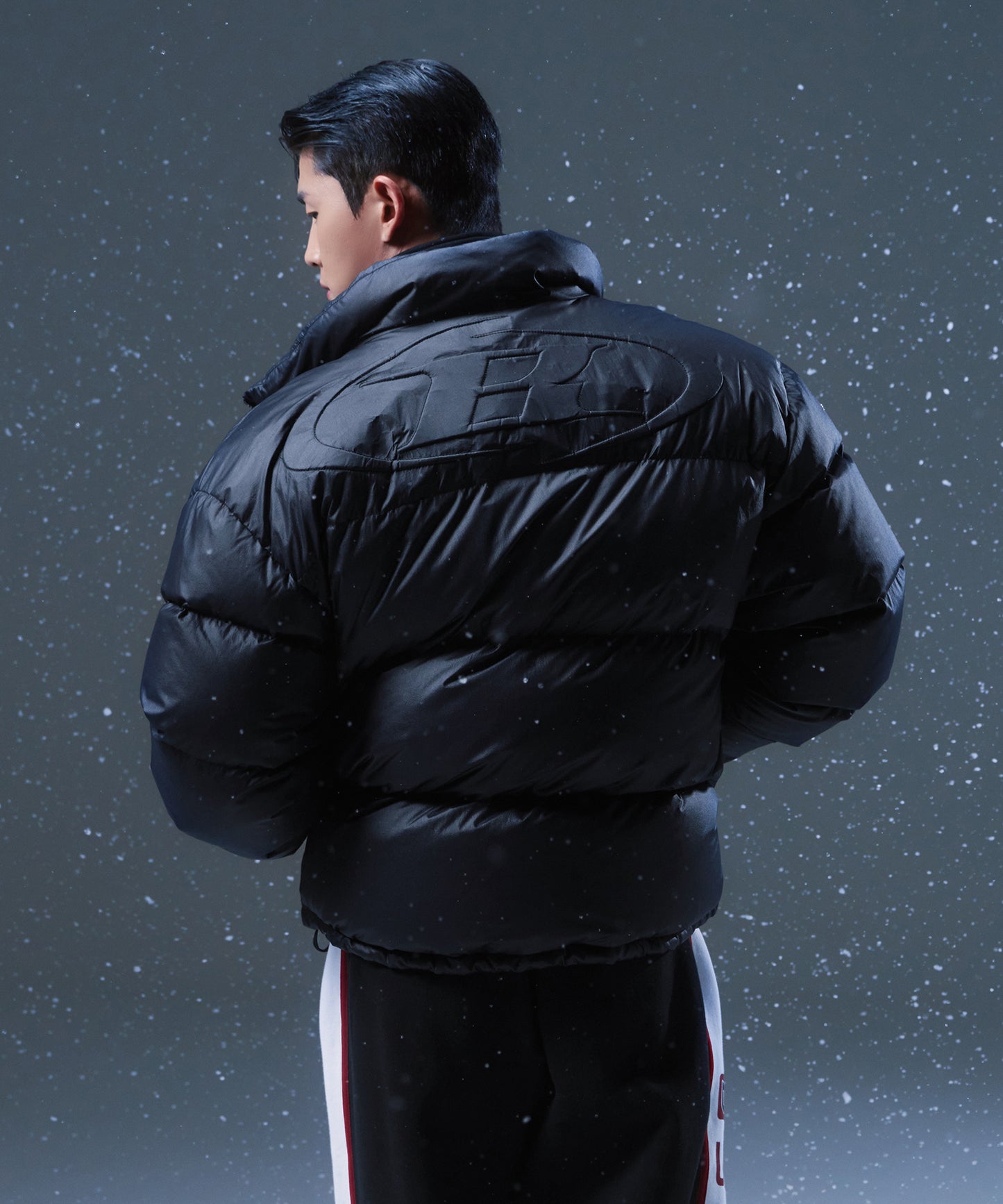 BIG SYMBOL PUFFER DOWN [BLACK]