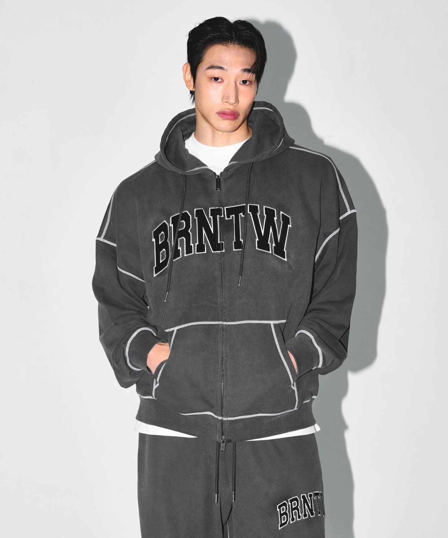 [12/16 Delivery] PIGMENT DYEING HOODIE ZIP-UP [CHARCOAL]