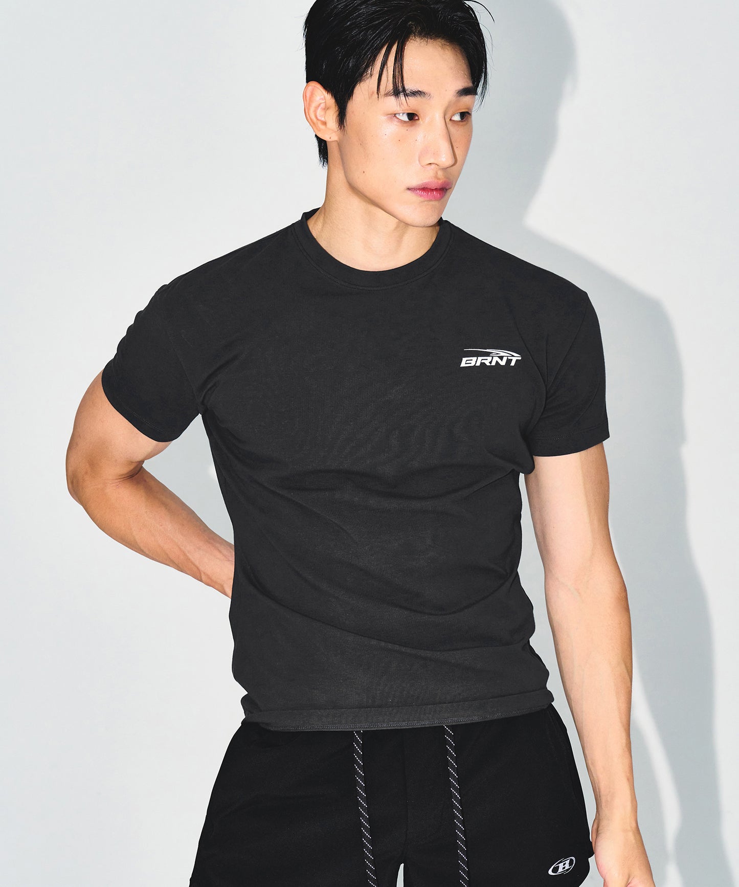 BRNT BACK LOGO MUSCLE FIT T-SHIRTS [CHARCOAL]