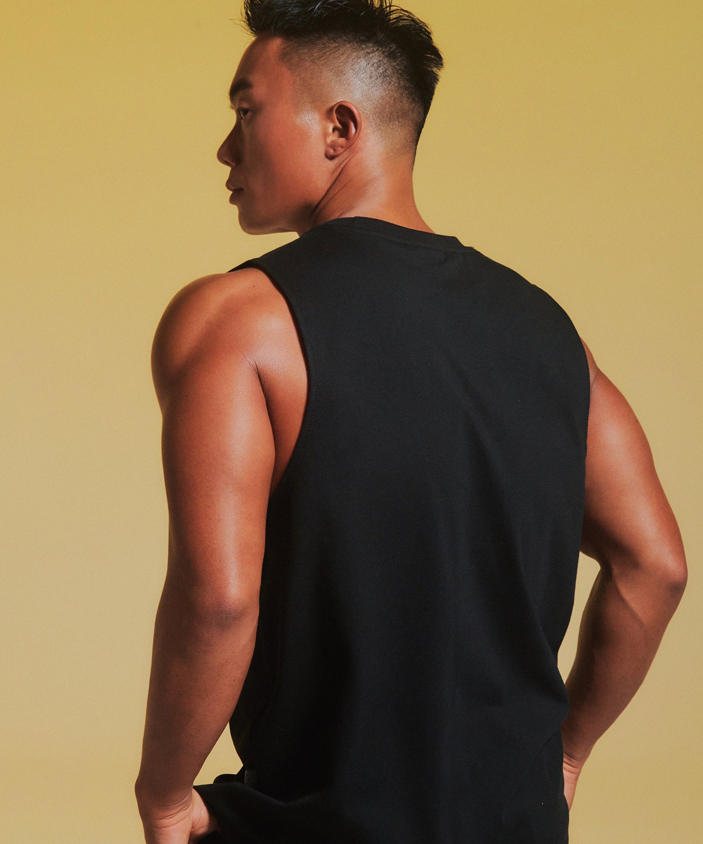 85 GYM COMFORT FIT SLEEVELESS [BLACK]