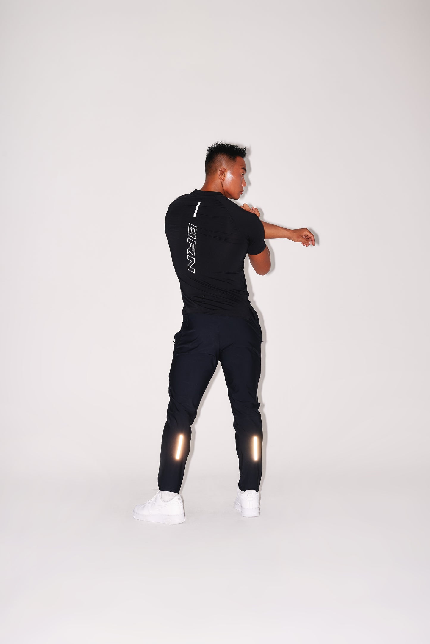 BRN SQUARE QUICK DRY T-SHIRTS [BLACK]