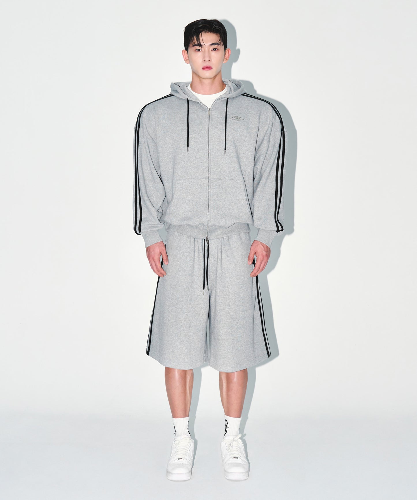 CHROME B TRACK LINE BERMUDA PANTS [MELANGE GREY]