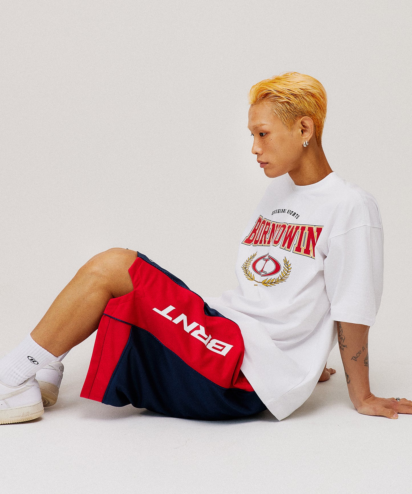 SYMBOL B VICTORY SEMI OVER FIT T-SHIRTS [WHITE]