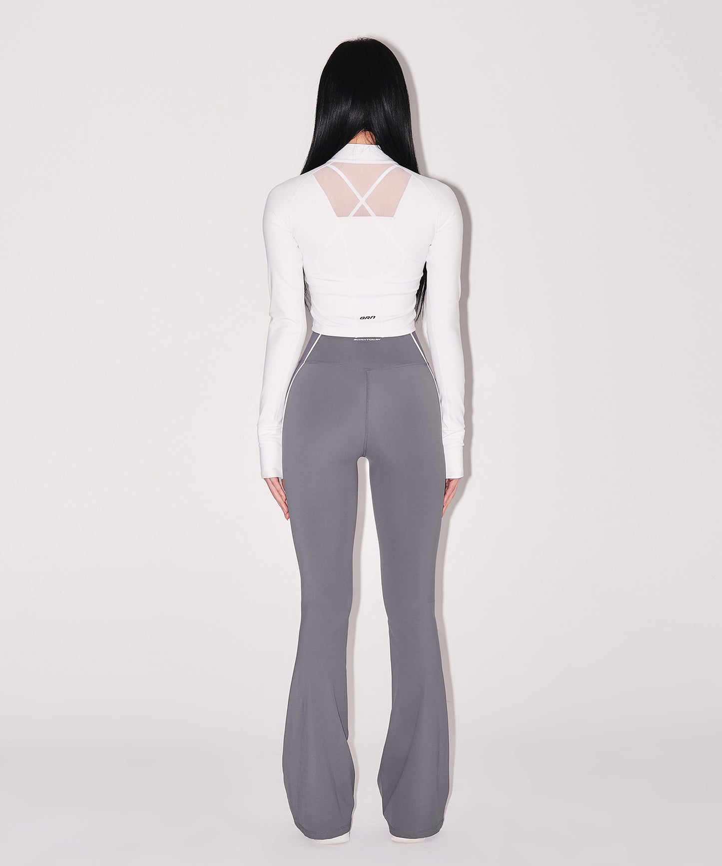 W SYMBOL B MESH HALF ZIP-UP LONG SLEEVE [WHITE]