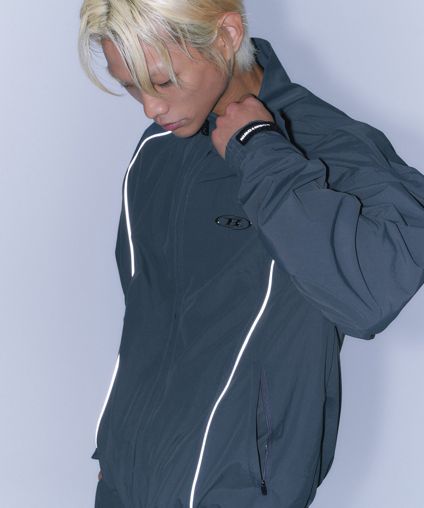 SILVER LINE NYLON WIND BREAKER [CHARCOAL]