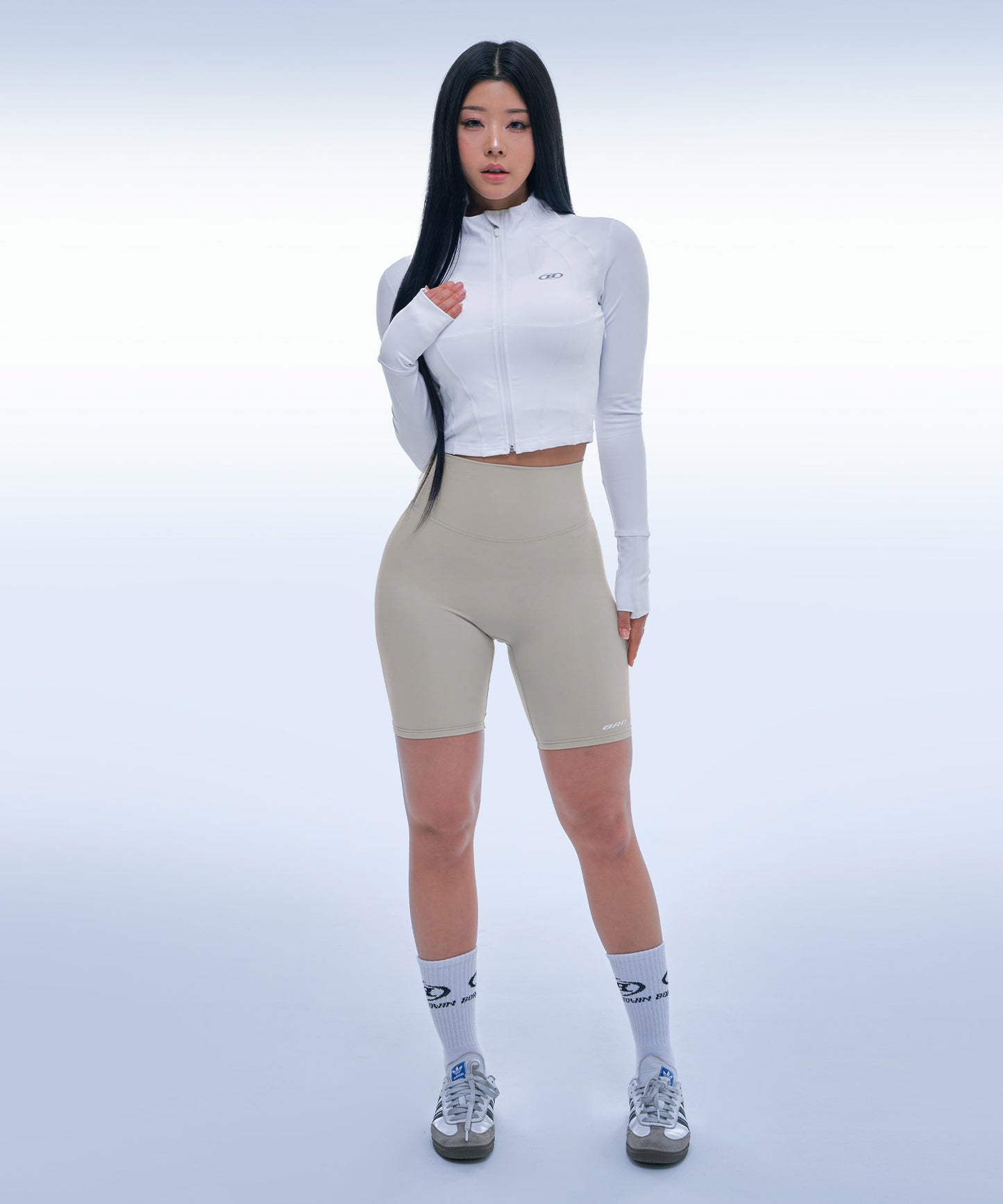 X STRAP 4.0 BIKER SHORTS [BEIGE]