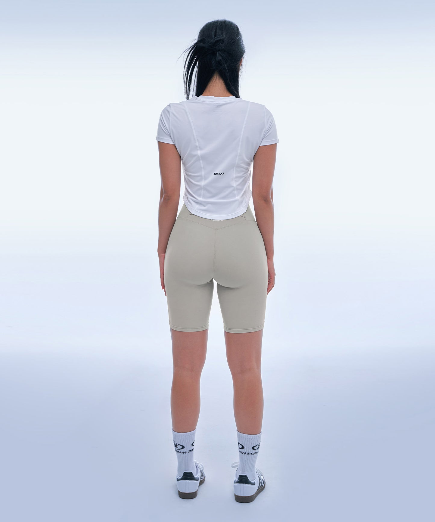X STRAP 4.0 BIKER SHORTS [BEIGE]