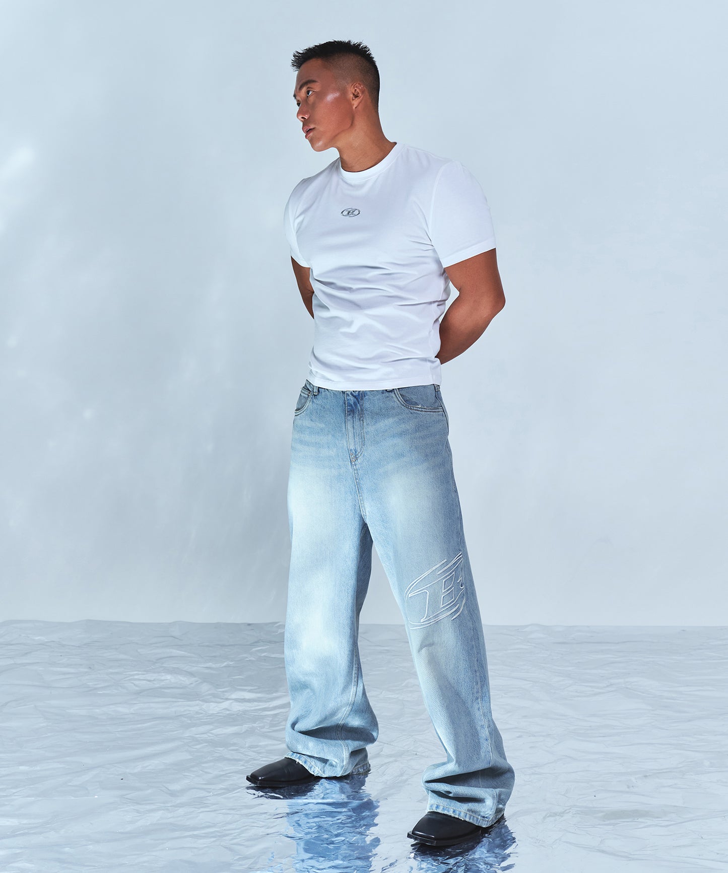 STROKE B WASHED WIDE DENIM PANTS [LIGHT BLUE]