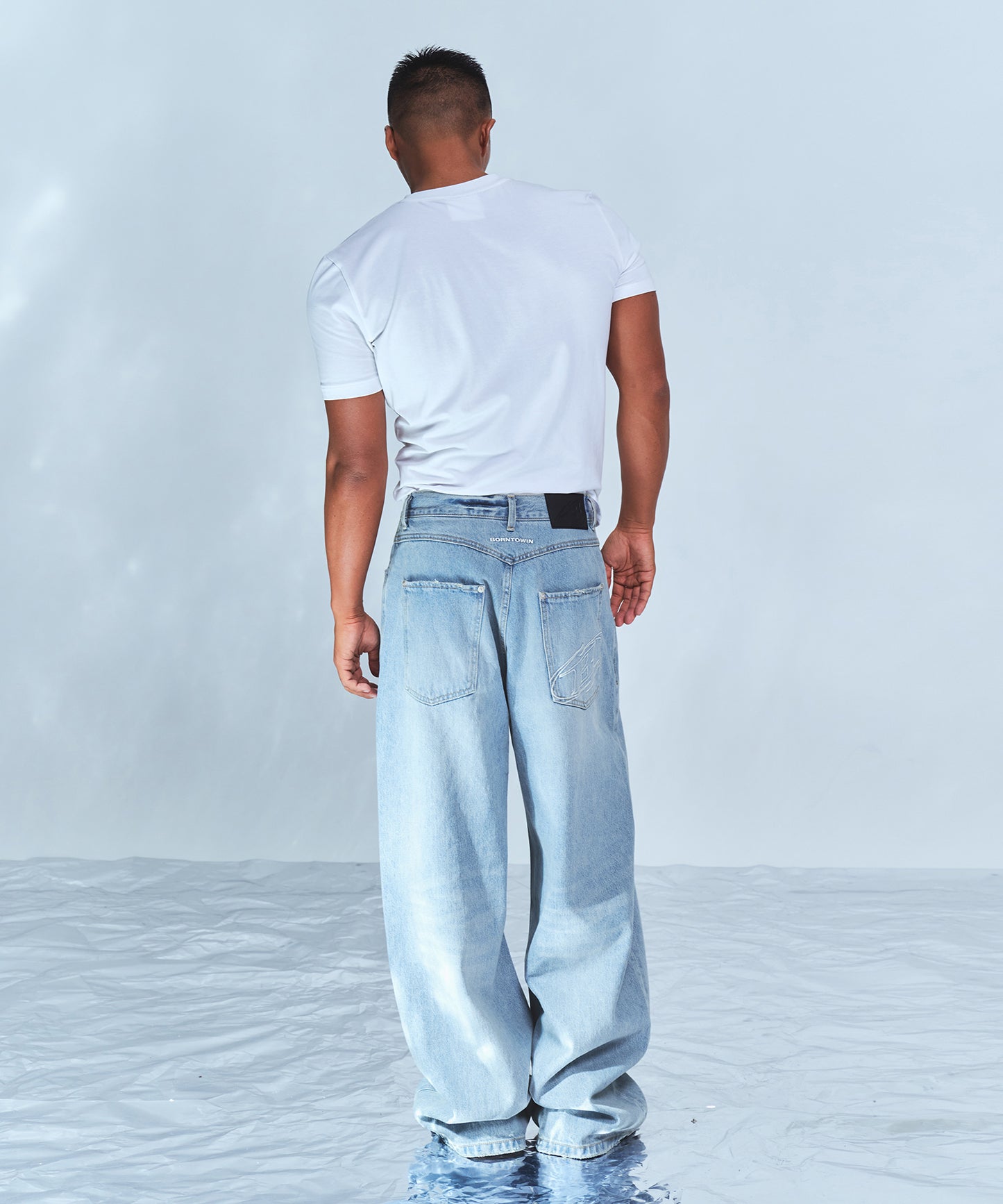 STROKE B WASHED WIDE DENIM PANTS [LIGHT BLUE]