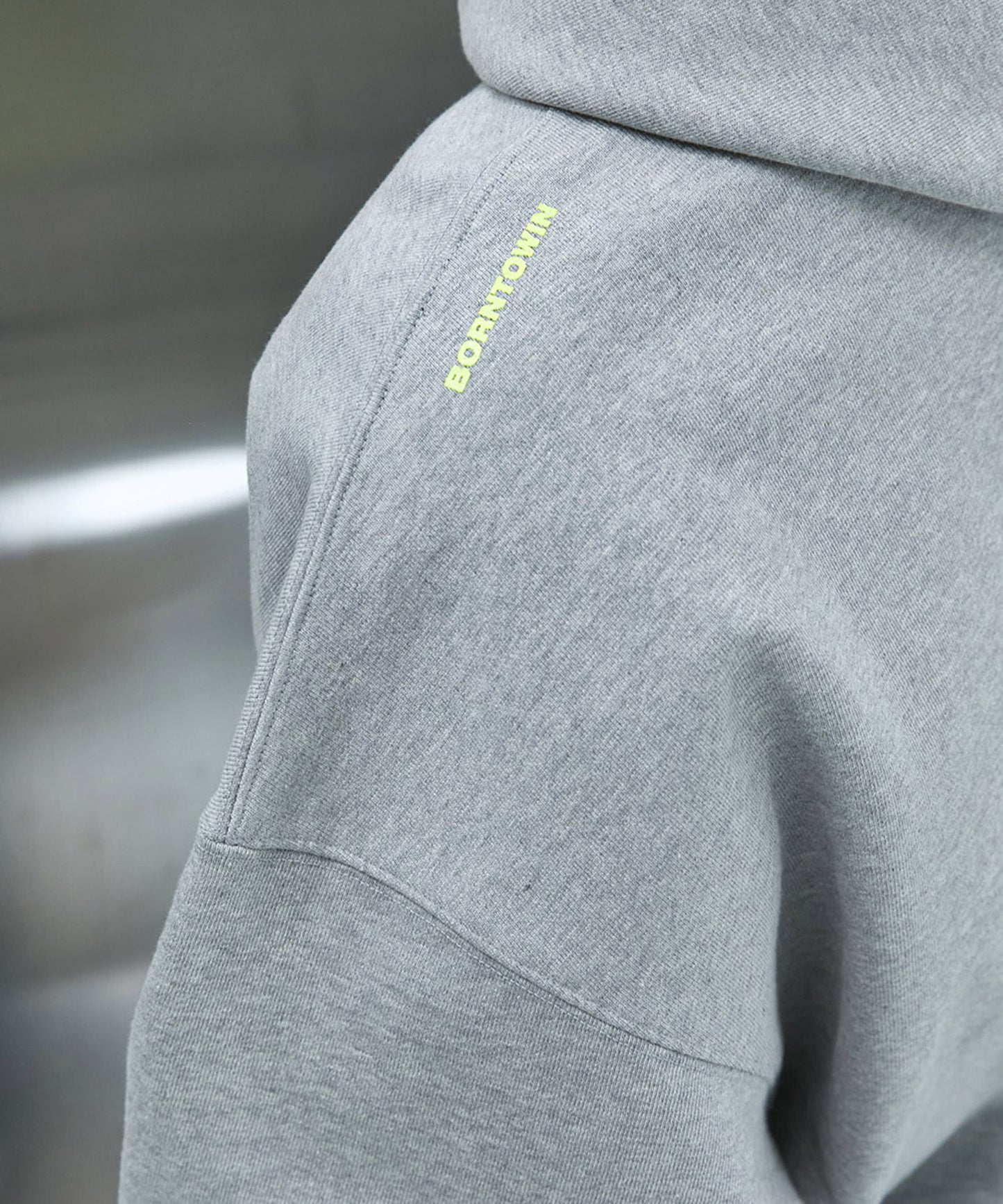 FLASH ON B LOGO HOODIE [MELANGE GREY]