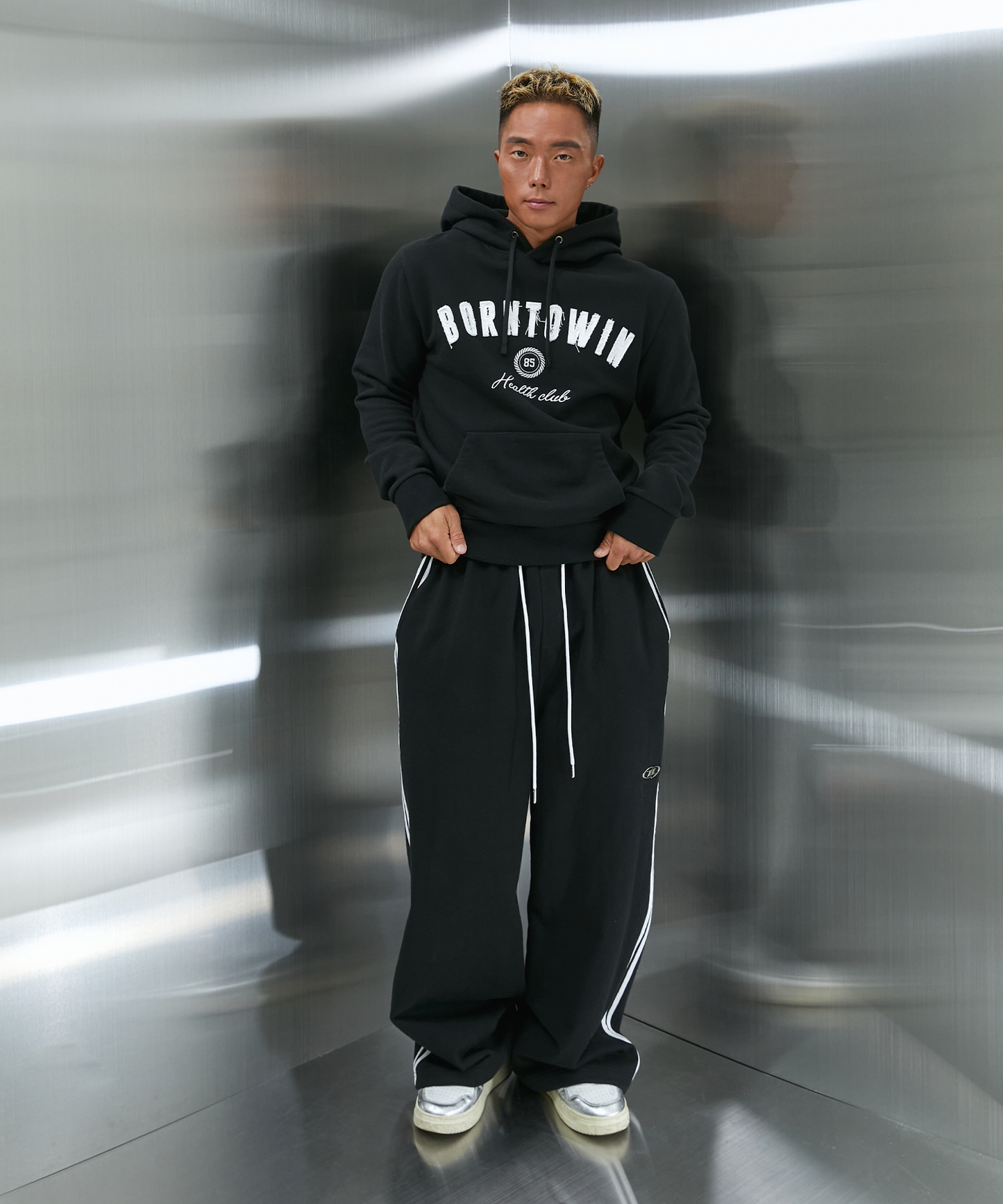 BORNTOWIN PATCH MUSCLE FIT HOODIE [BLACK]