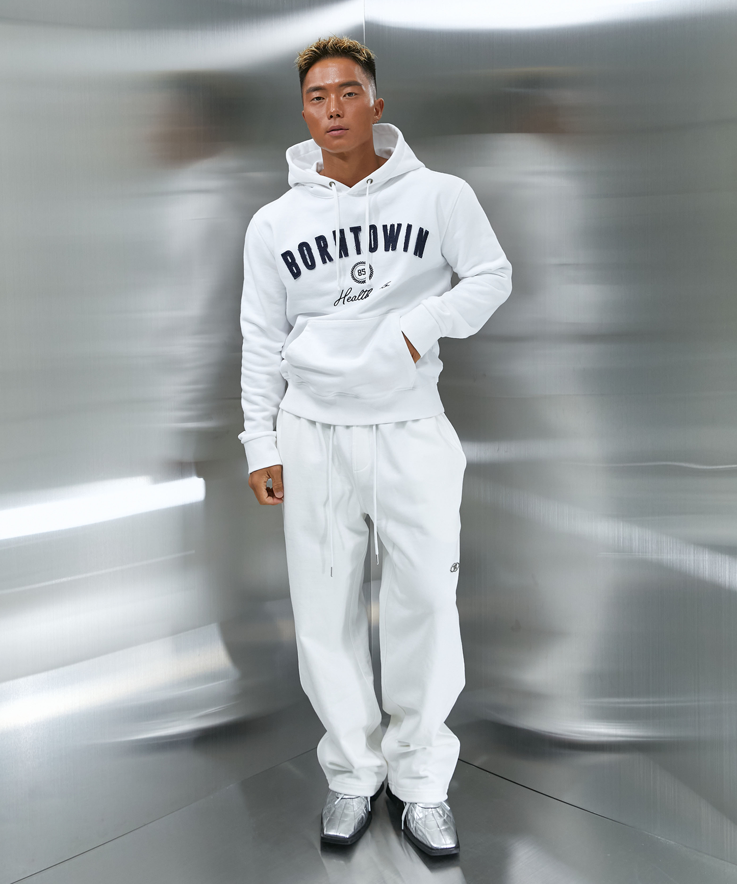 BORNTOWIN PATCH MUSCLE FIT HOODIE [WHITE]