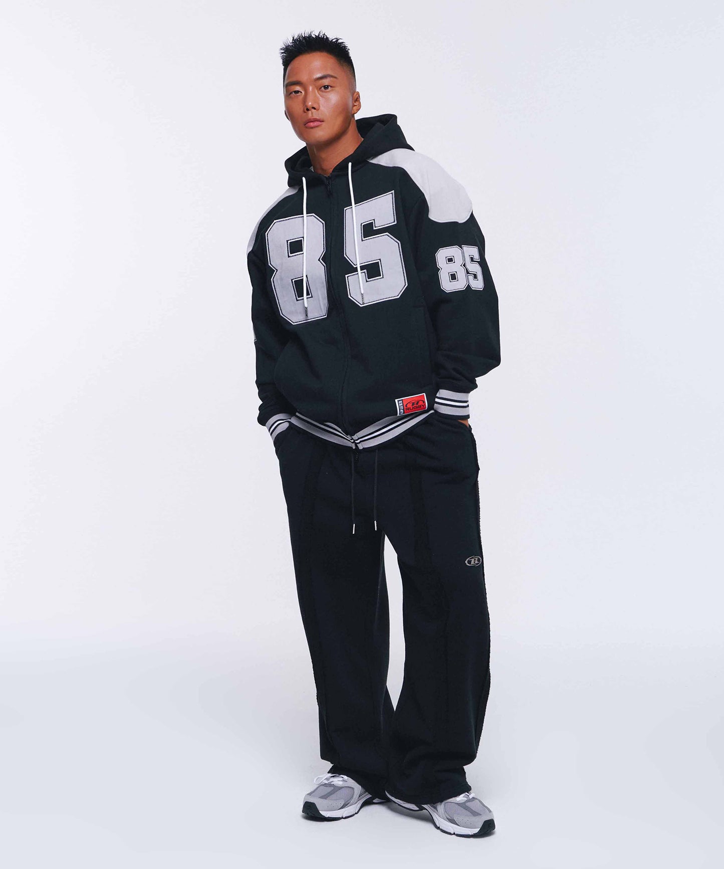 85 APPLIQUE RUGBY HOODIE ZIP-UP [BLACK]