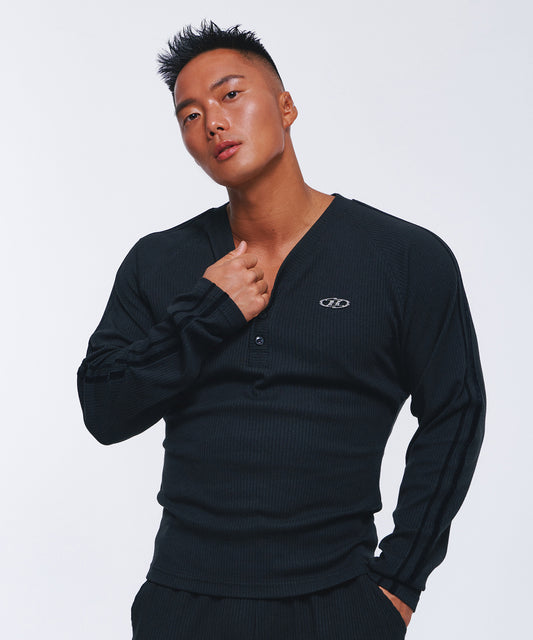 B PENDANT VELVET LINE LONGSLEEVE [BLACK]