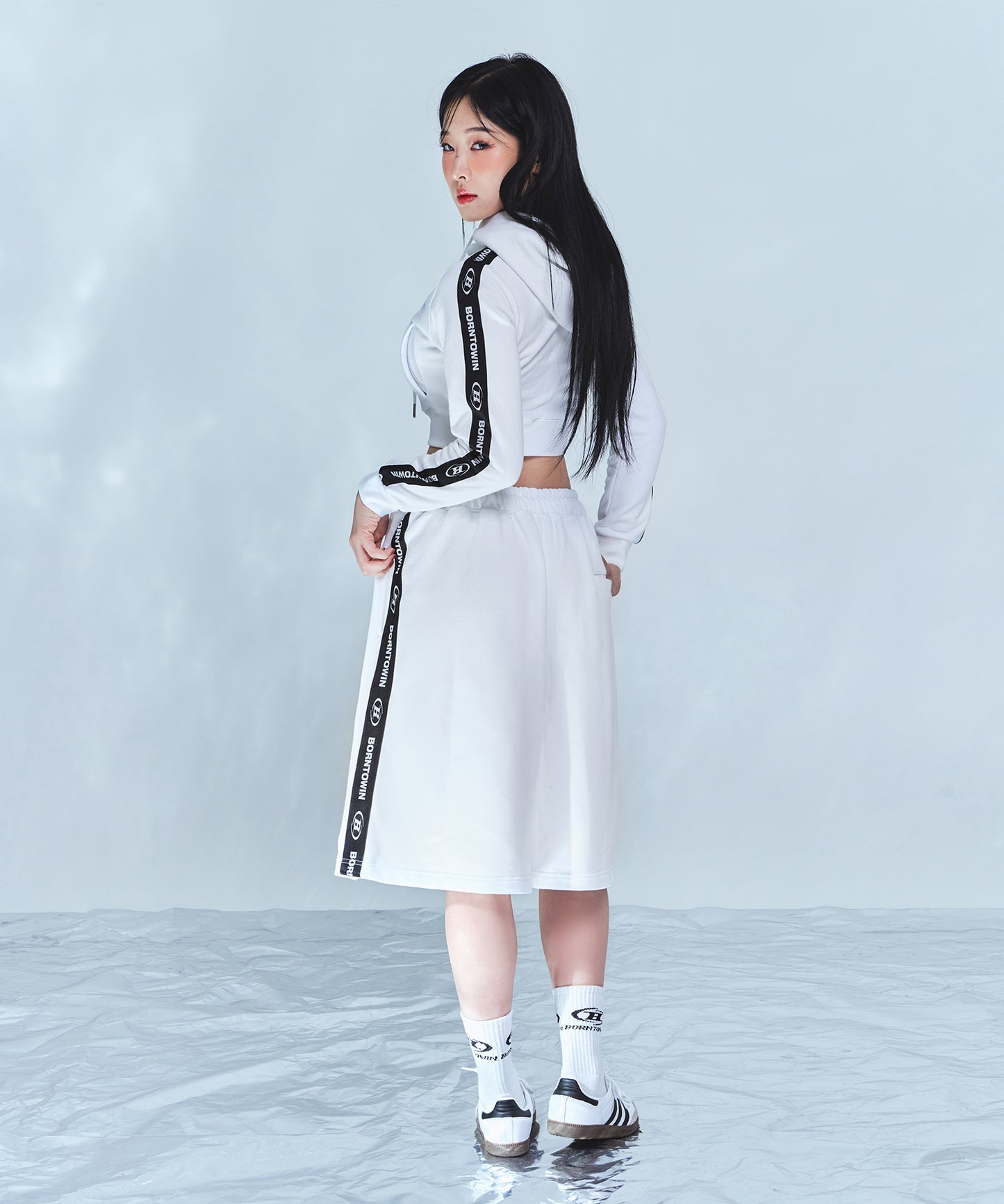 CHROME B BLACK LINE HALF PANTS LONG VER [WHITE]