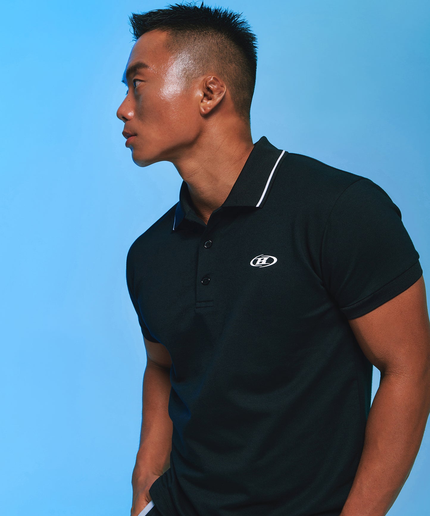 MUSCLE FIT COLLAR T-SHIRTS [BLACK]